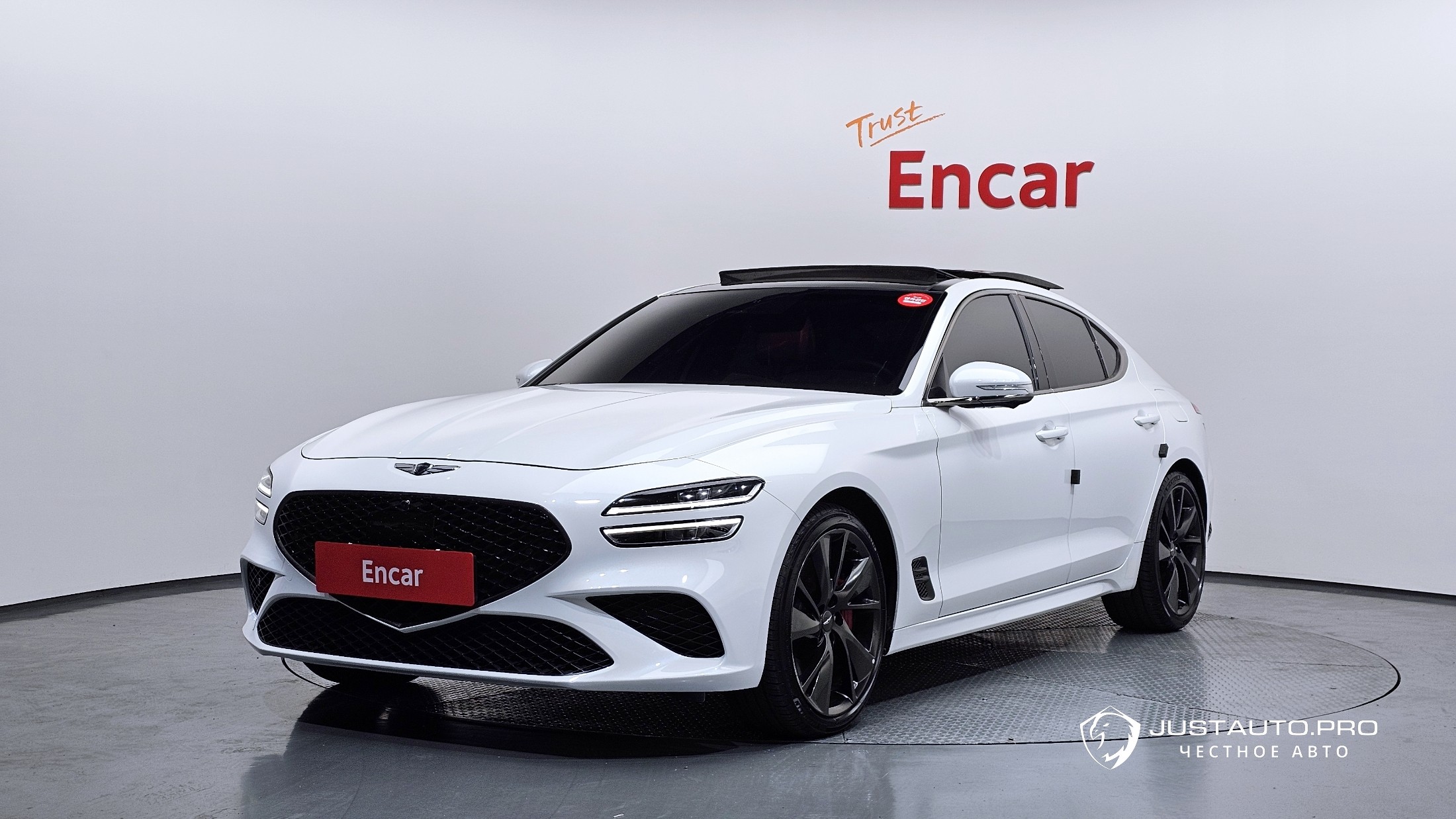 Автомобиль Genesis G70