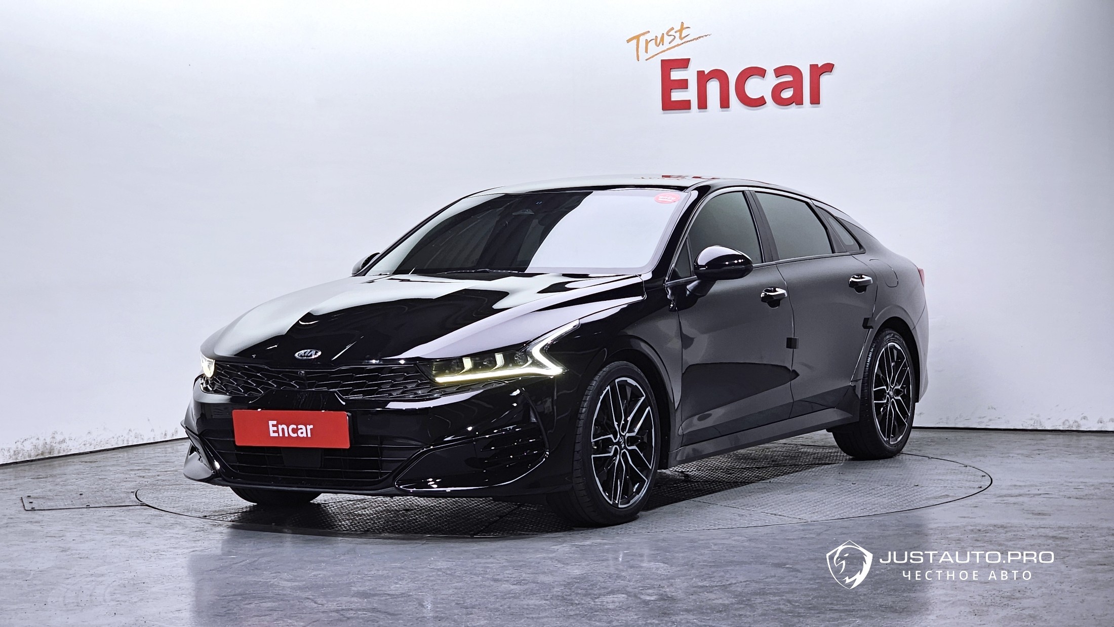 Автомобиль Kia K5