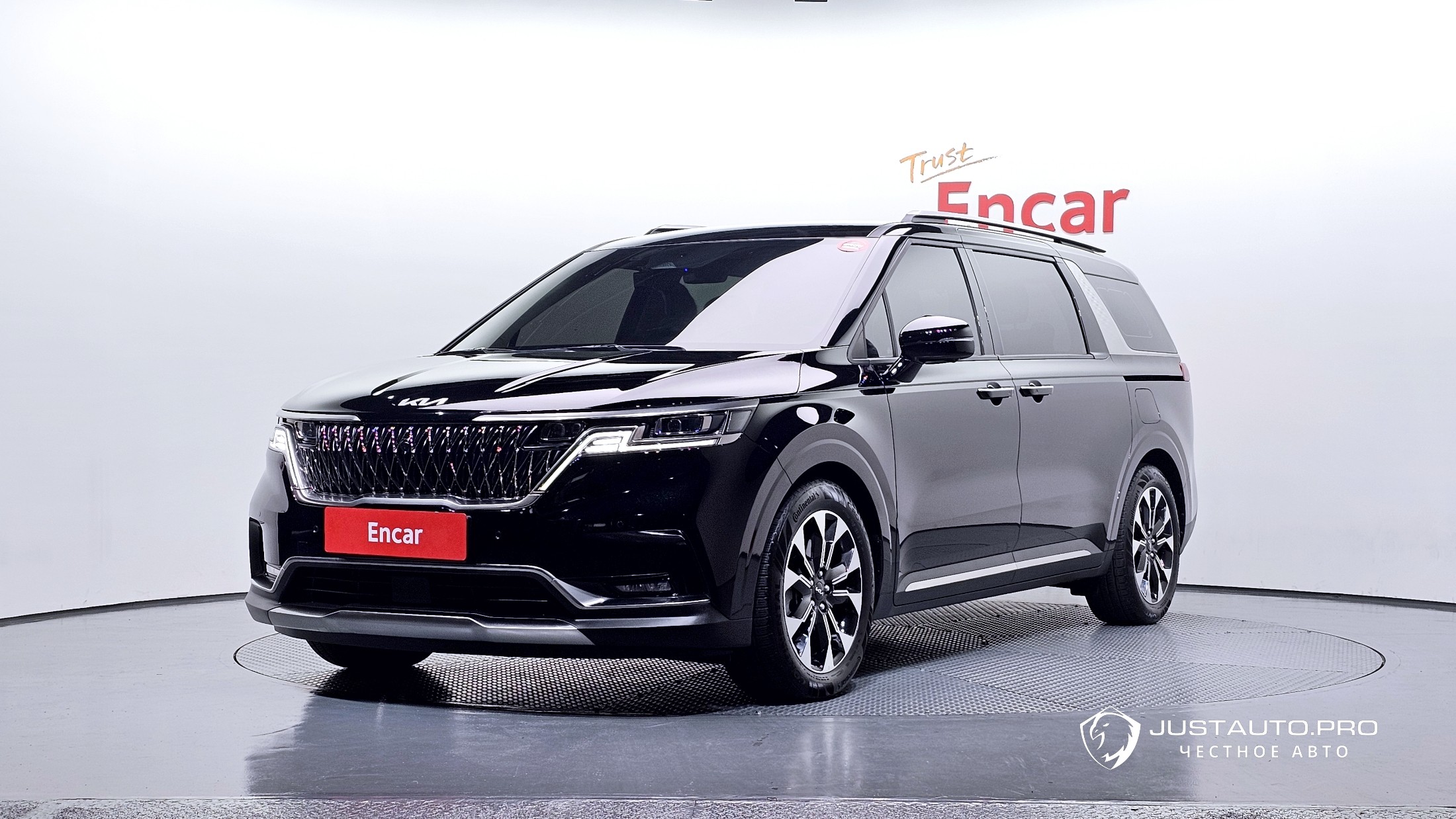 Автомобиль Kia Canival