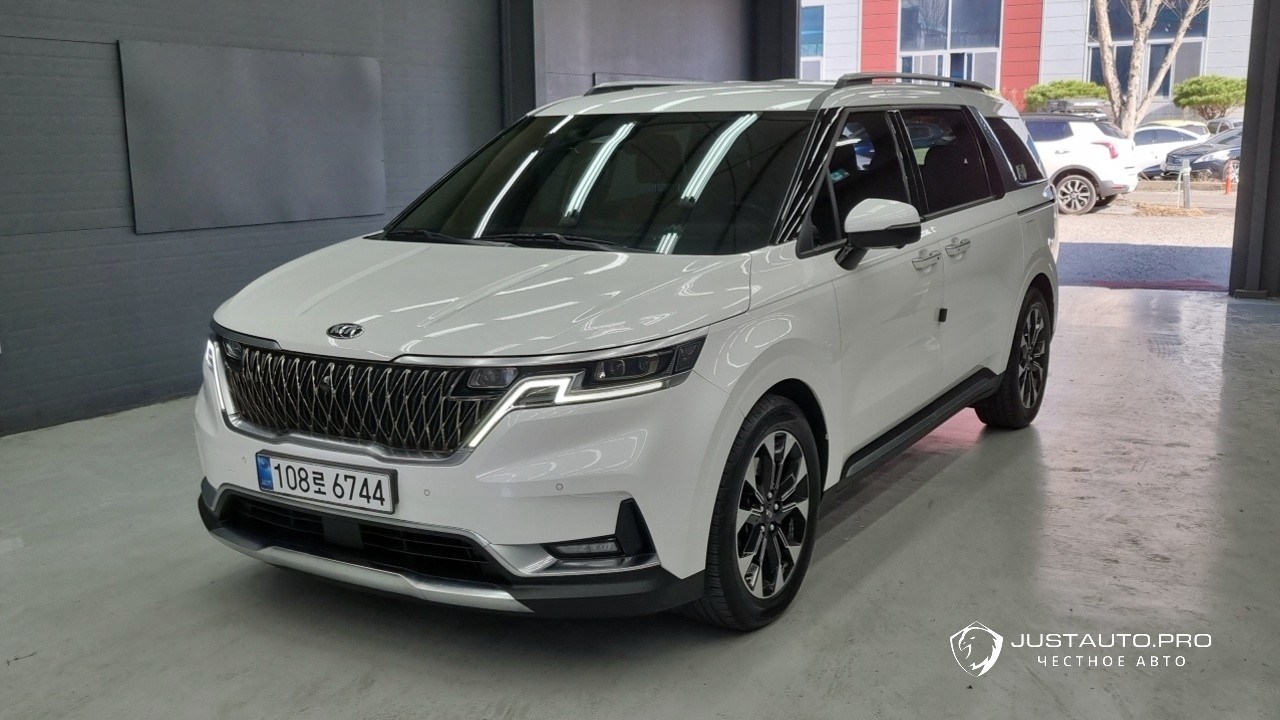 Автомобиль Kia Canival