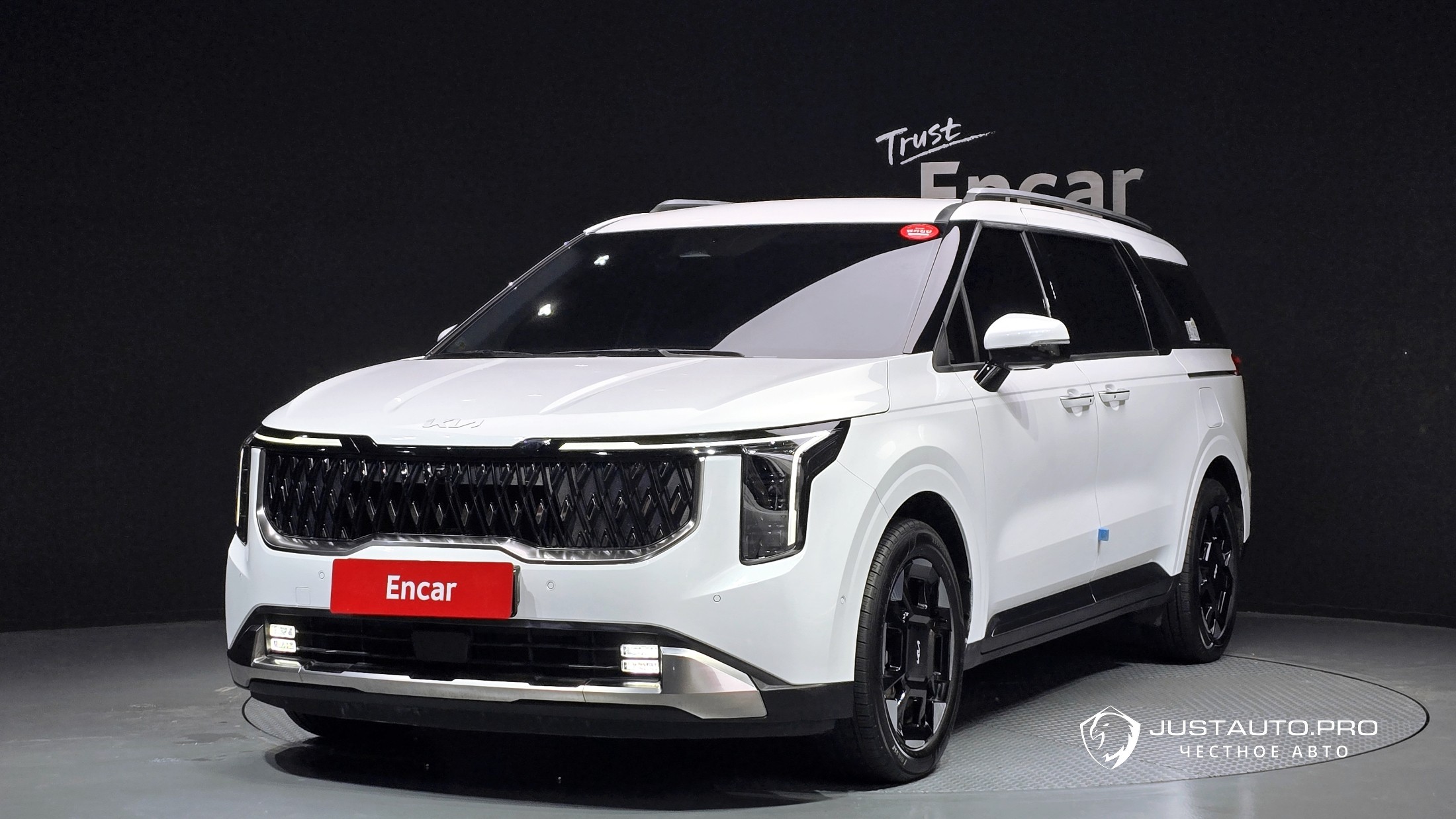 Автомобиль Kia Canival