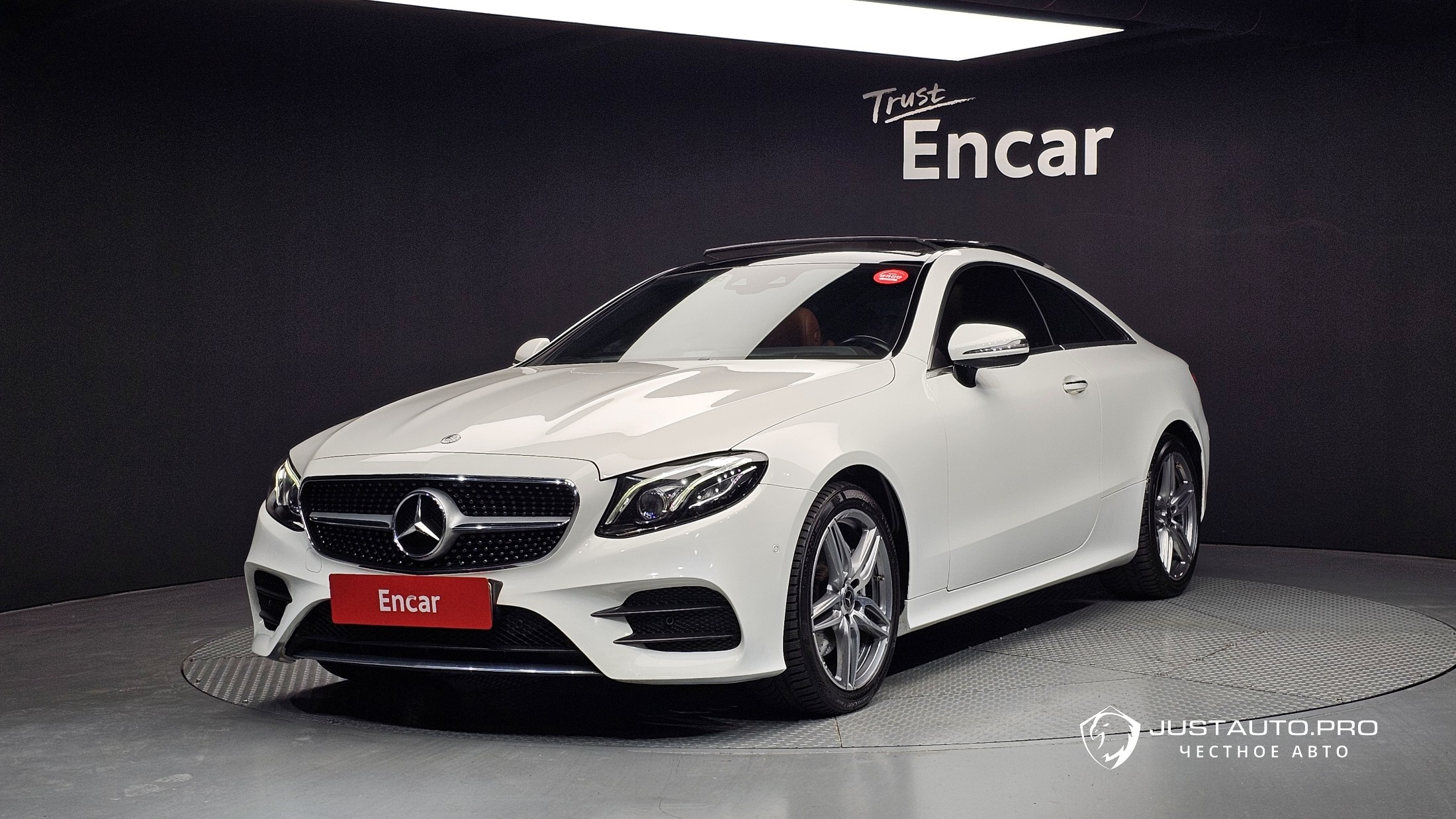Автомобиль Mercedes-Benz E-Class
