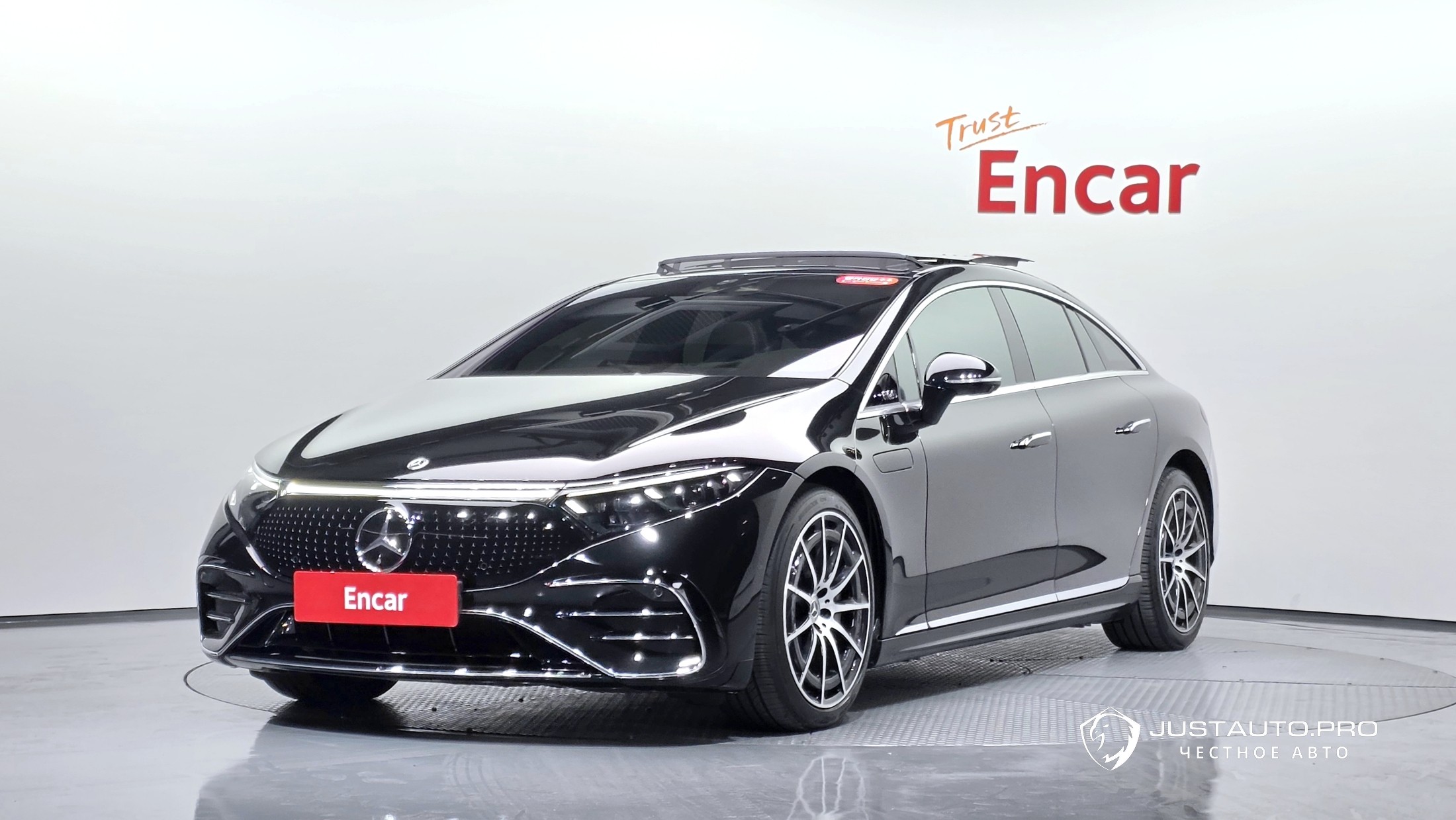 Автомобиль Mercedes-Benz EQS