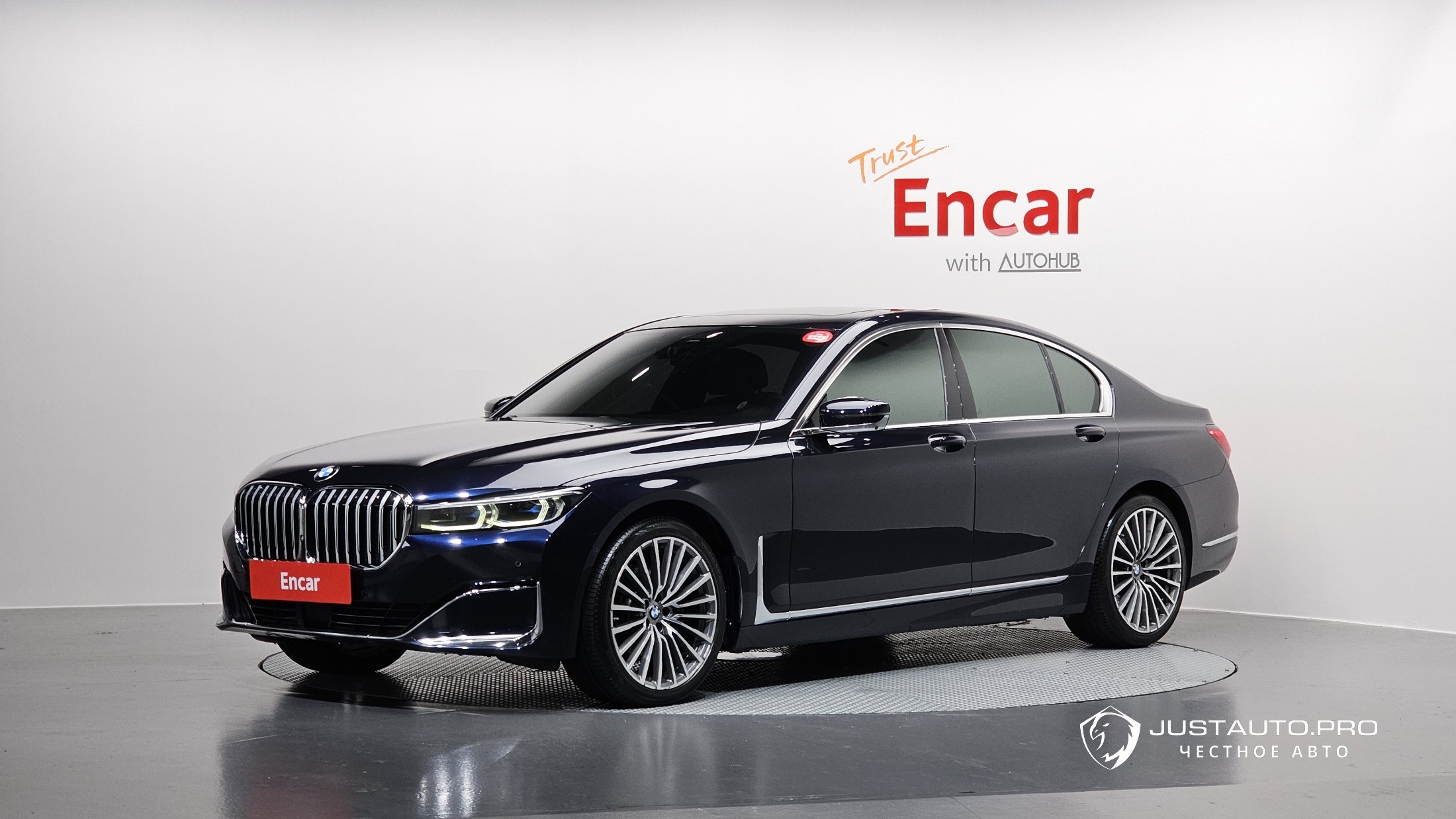 Автомобиль BMW 7-Series