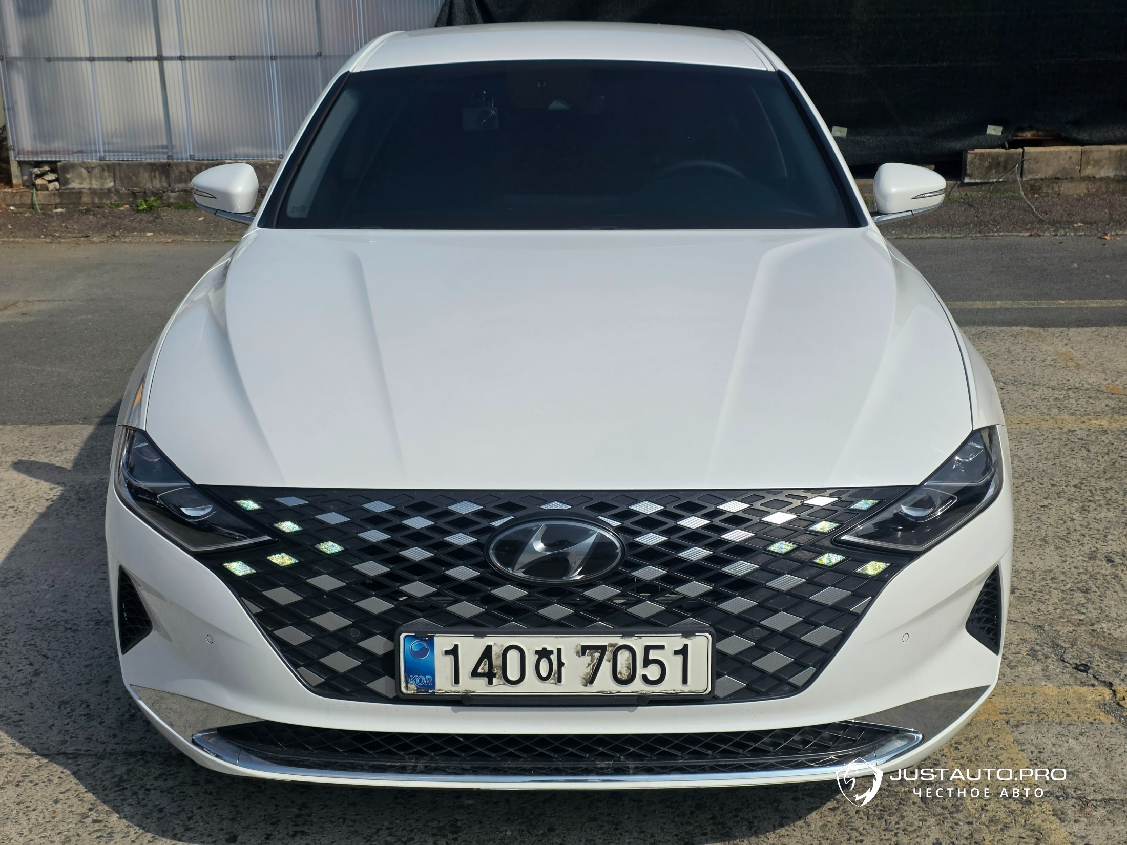 Автомобиль Hyundai Grandeur