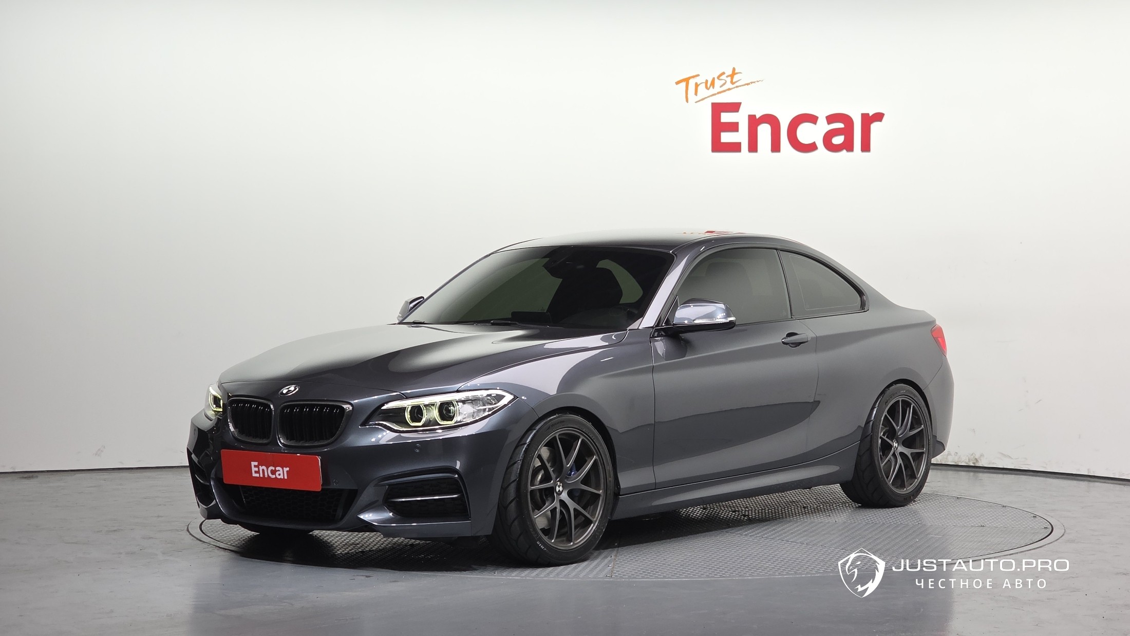 Автомобиль BMW 2-Series