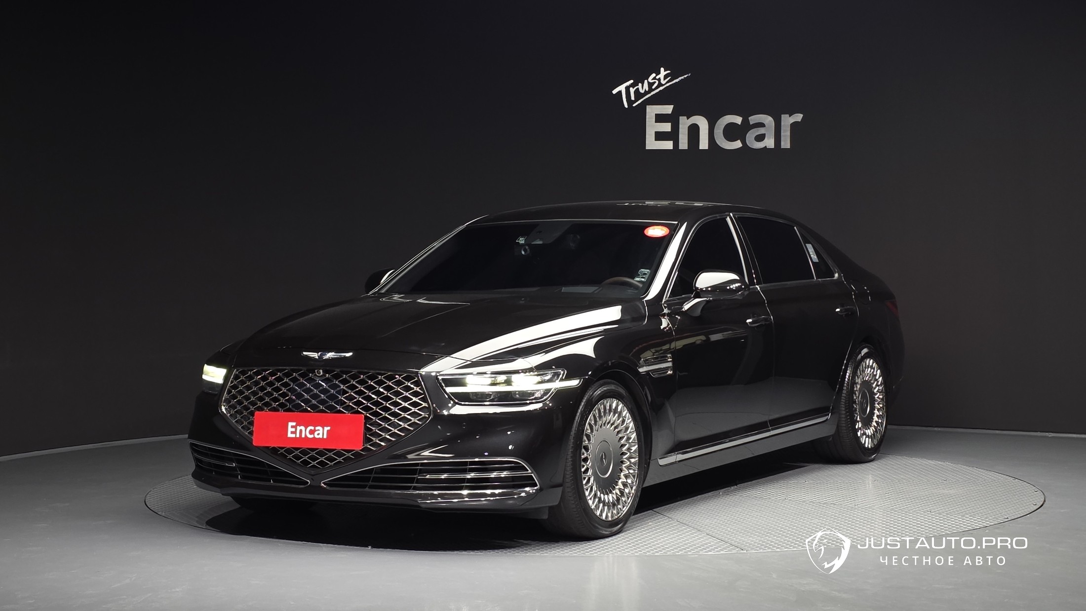 Автомобиль Genesis G90