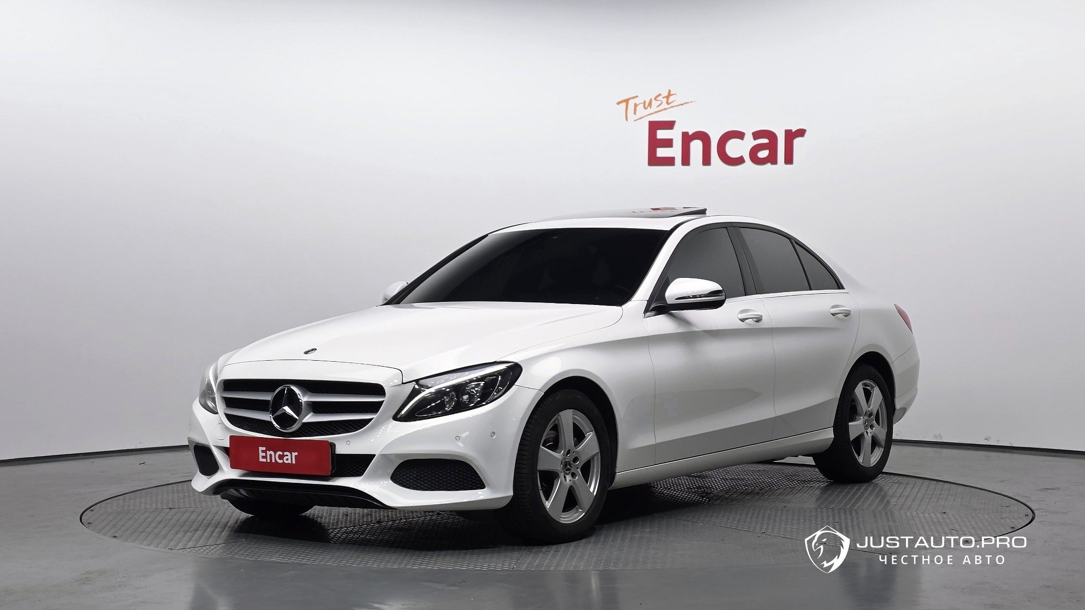 Автомобиль Mercedes-Benz C-Class