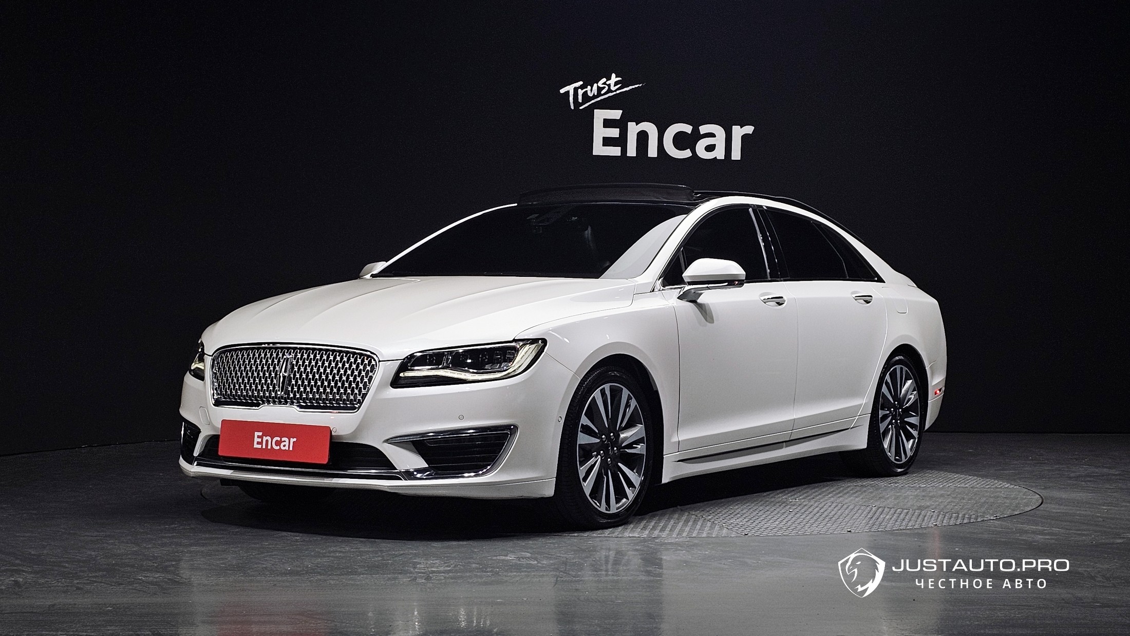 Автомобиль Lincoln MKZ