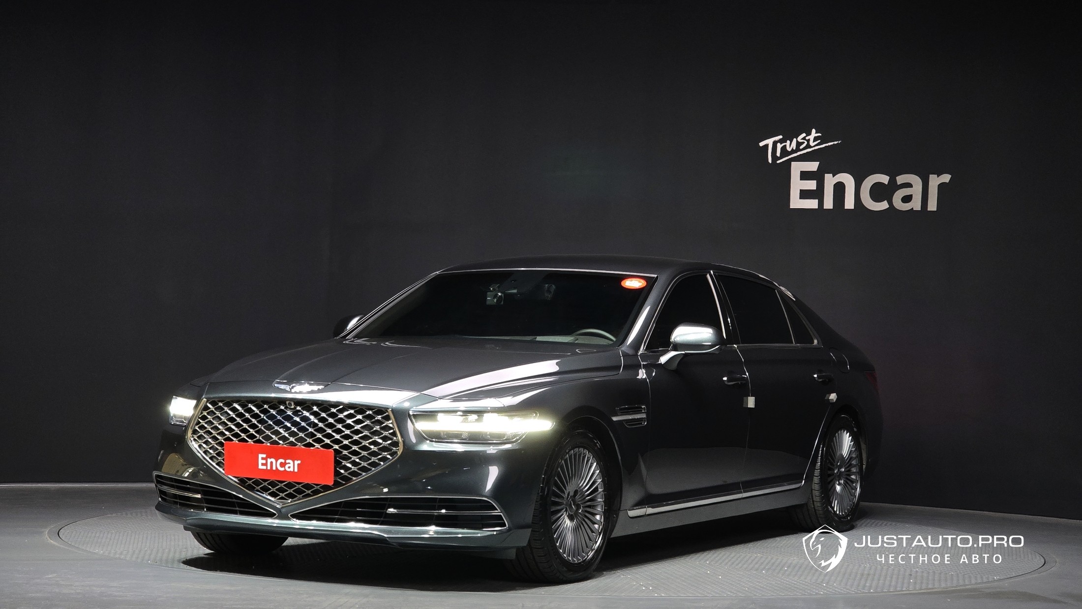 Автомобиль Genesis G90
