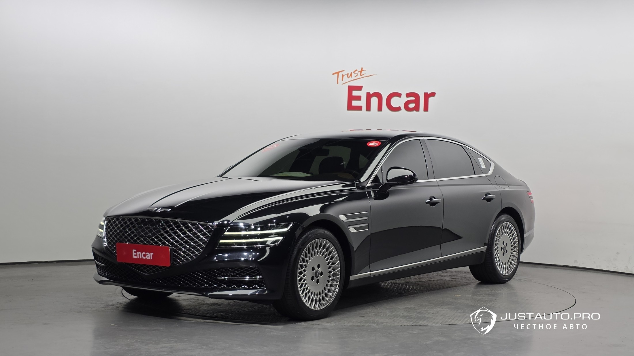 Автомобиль Genesis G80