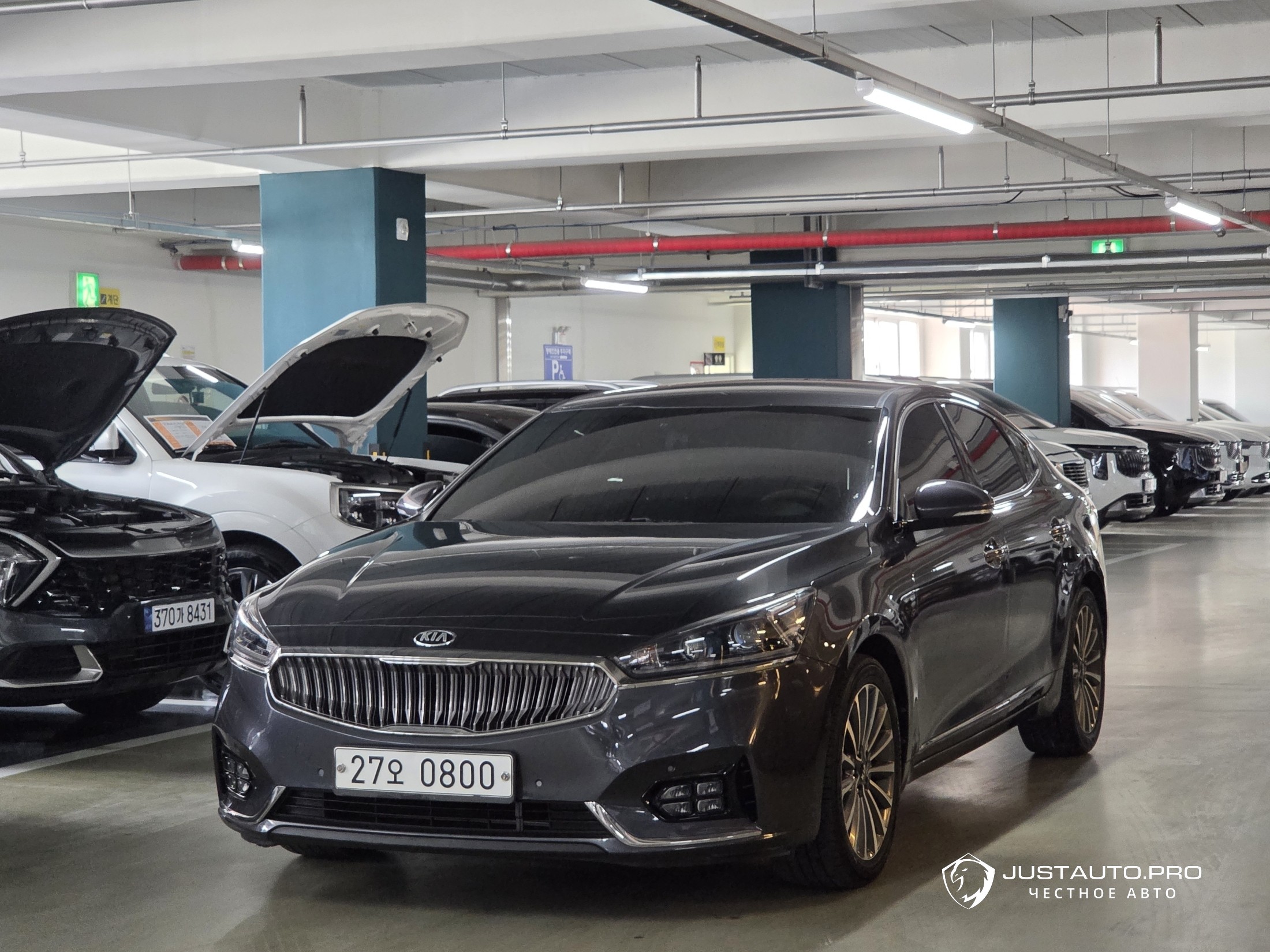Автомобиль Kia K7