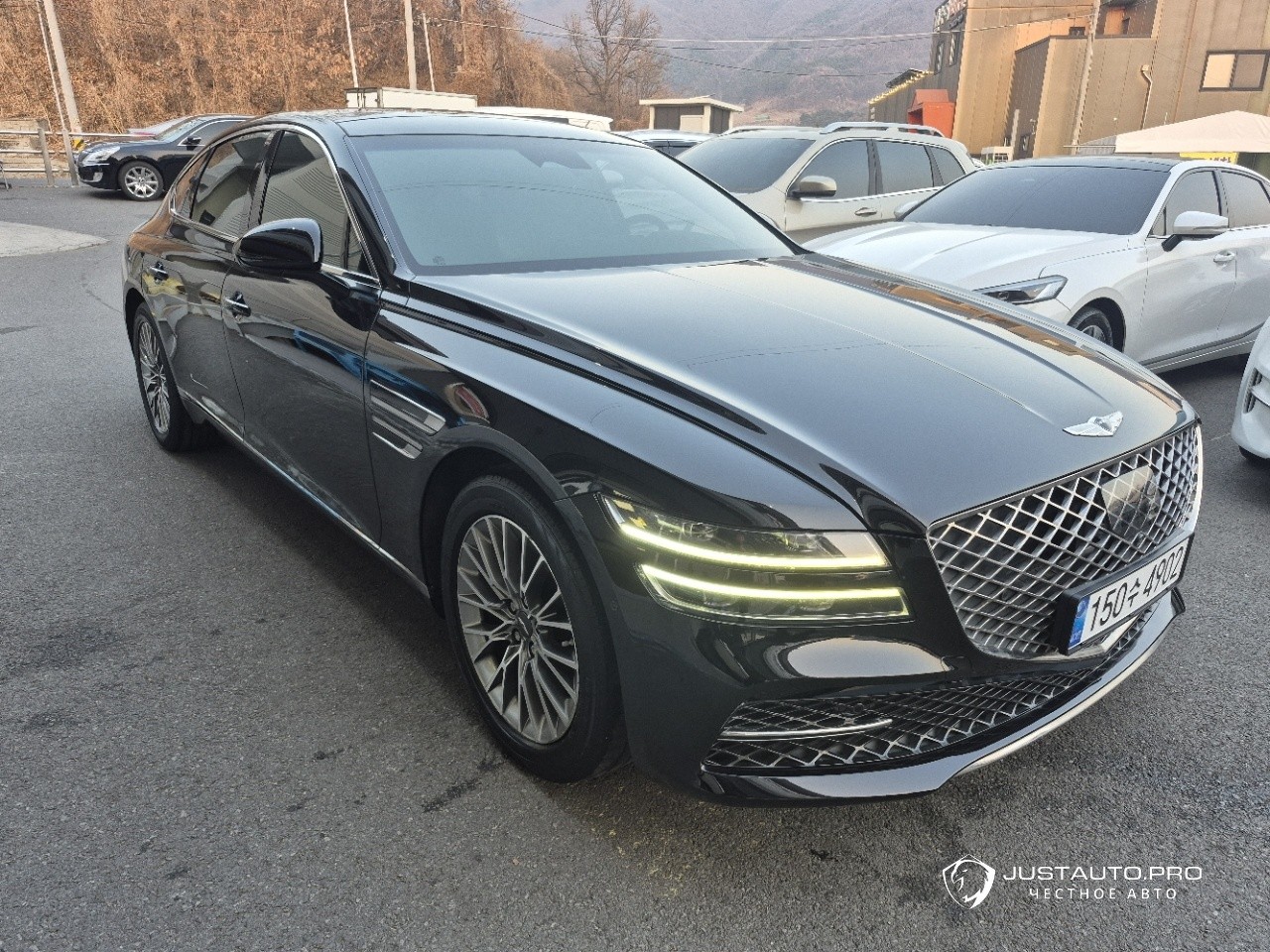 Автомобиль Genesis G80
