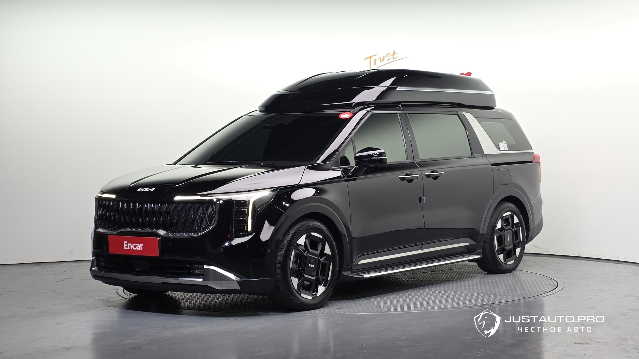 Автомобиль Kia Canival