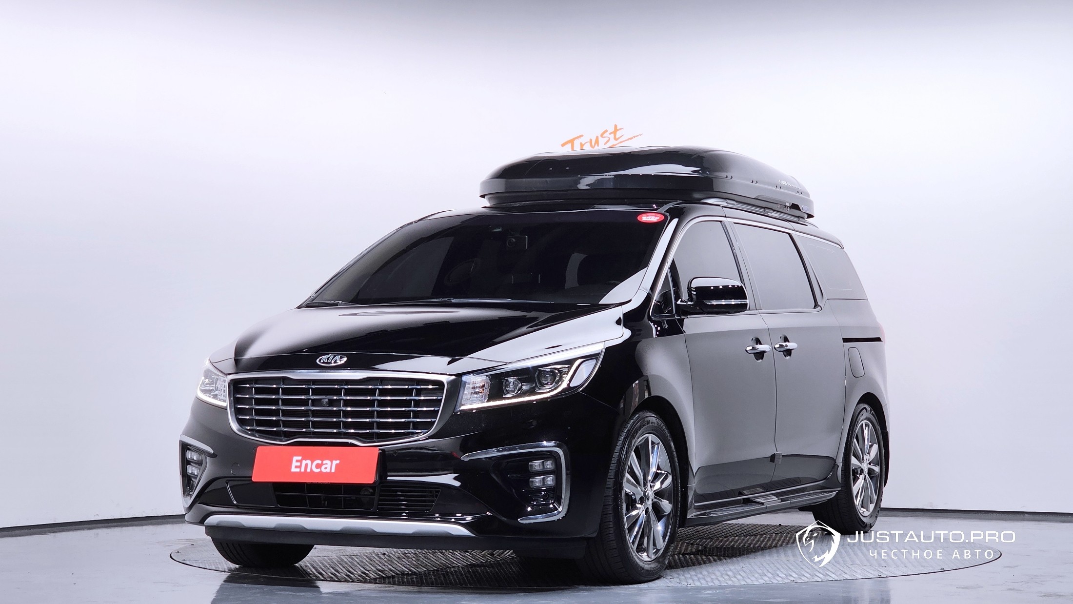 Автомобиль Kia Canival