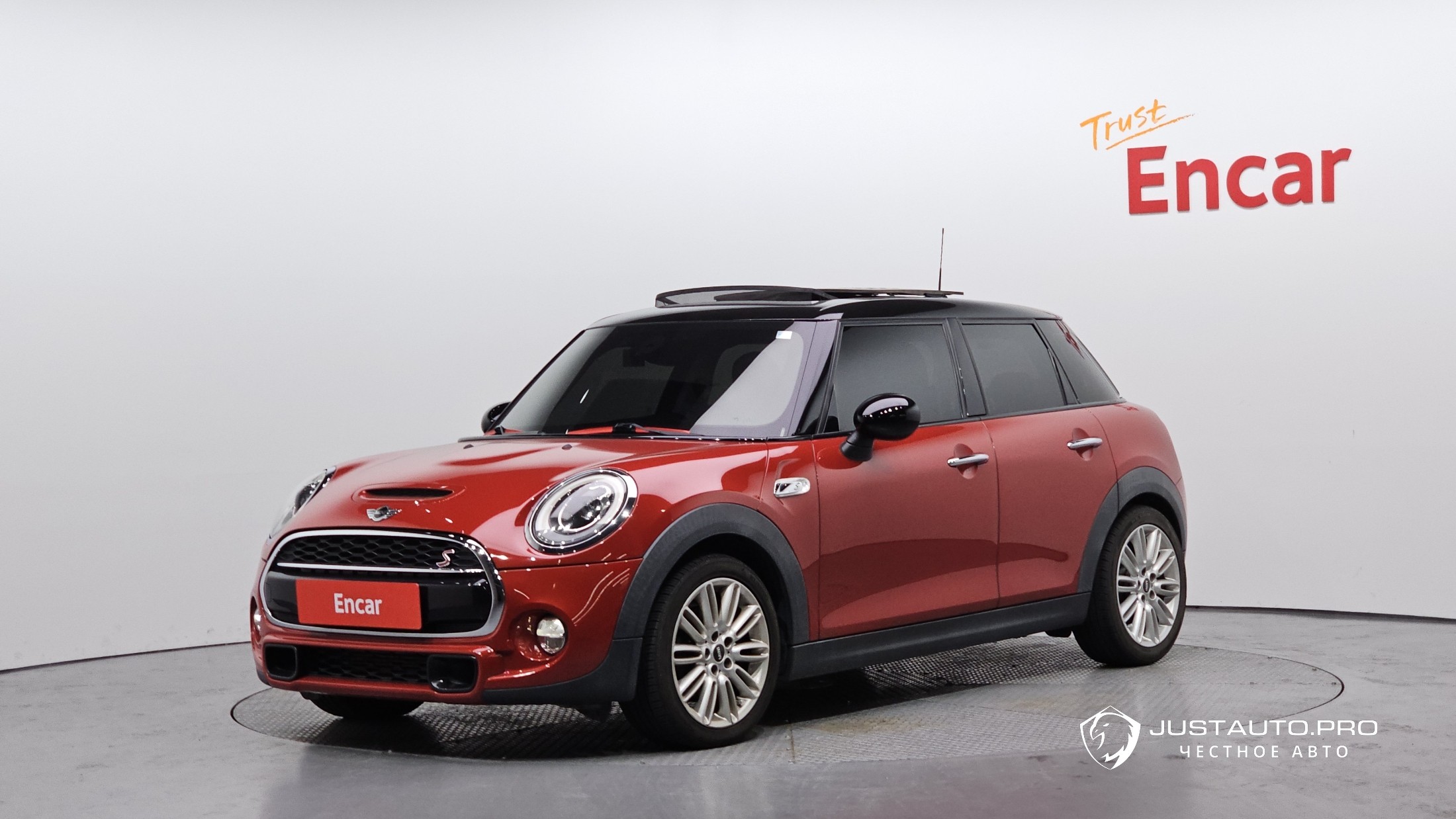 Автомобиль Mini Cooper