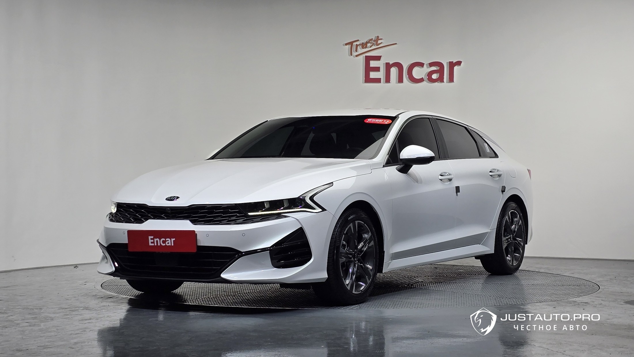 Автомобиль Kia K5