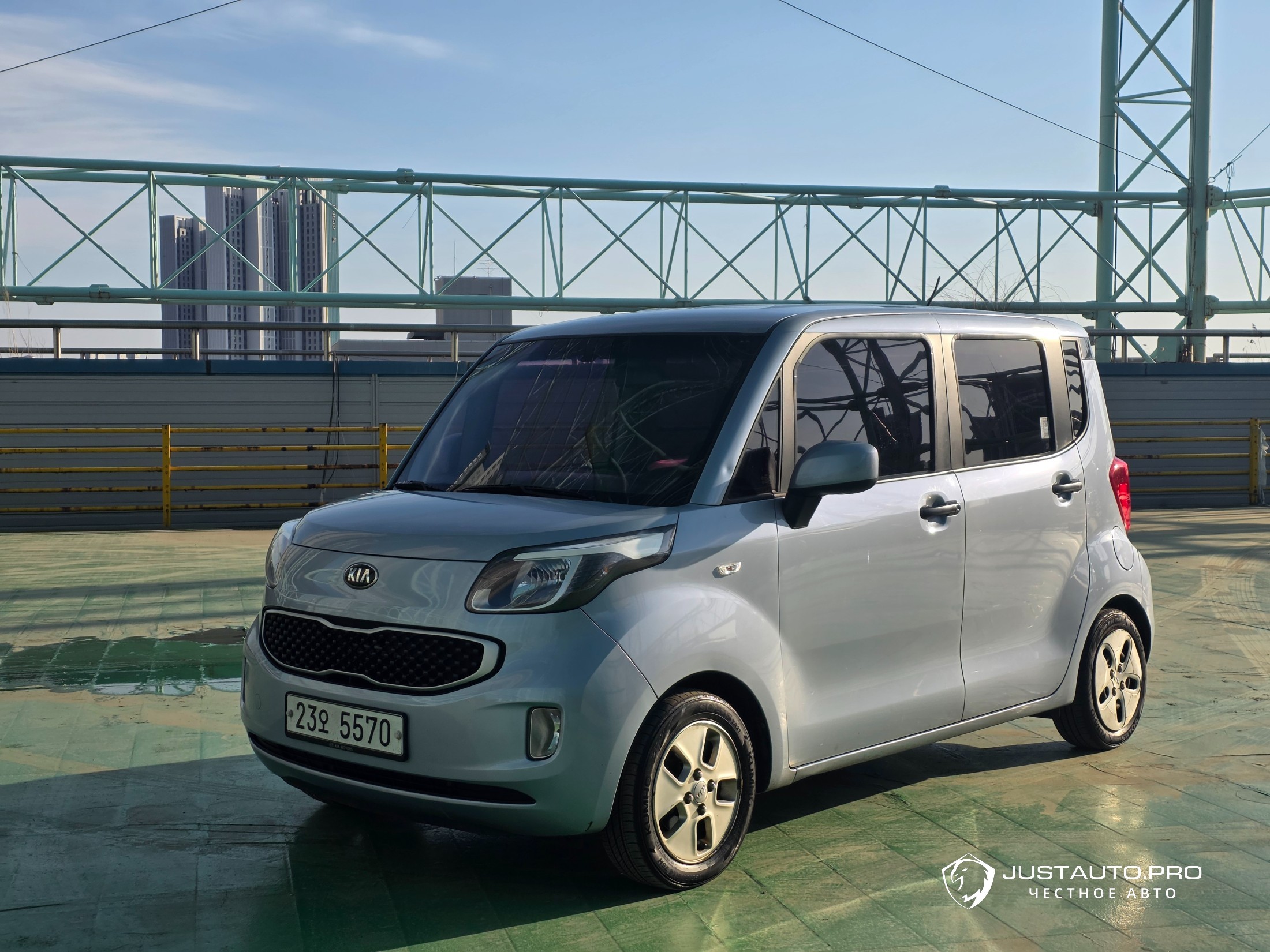 Автомобиль Kia RAY