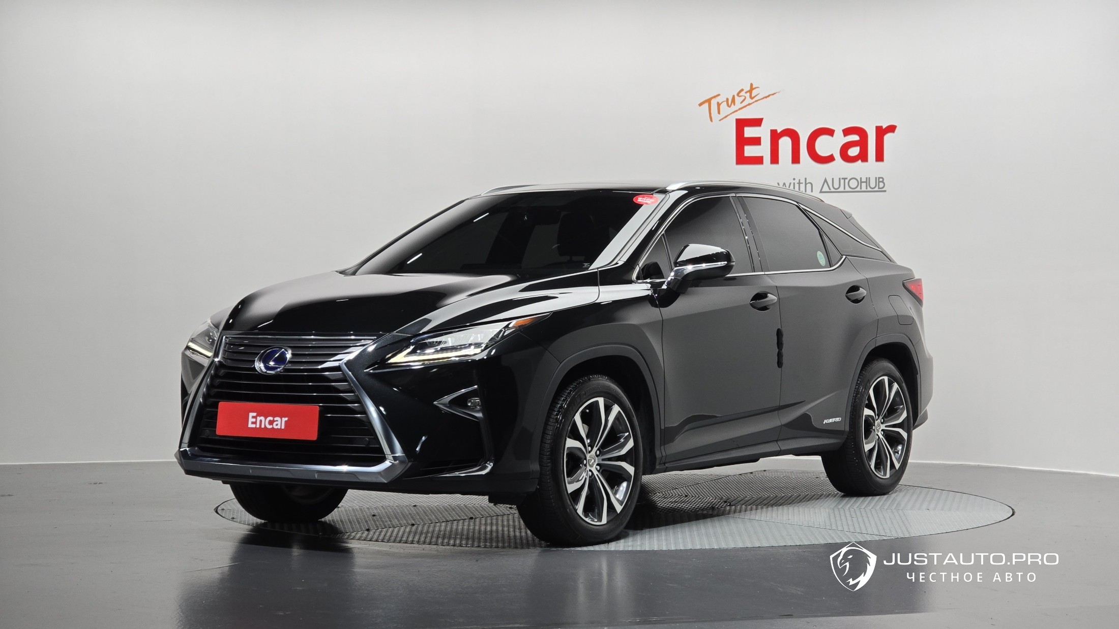 Автомобиль Lexus RX