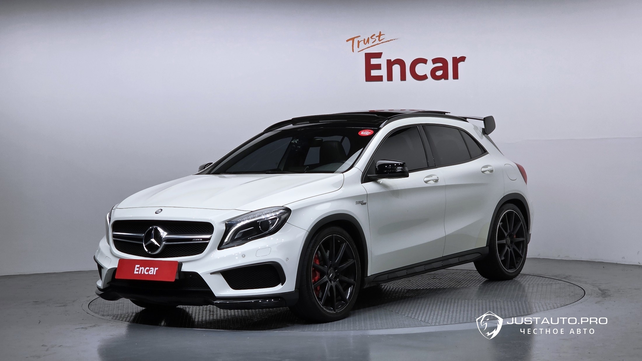 Автомобиль Mercedes-Benz GLA-Class