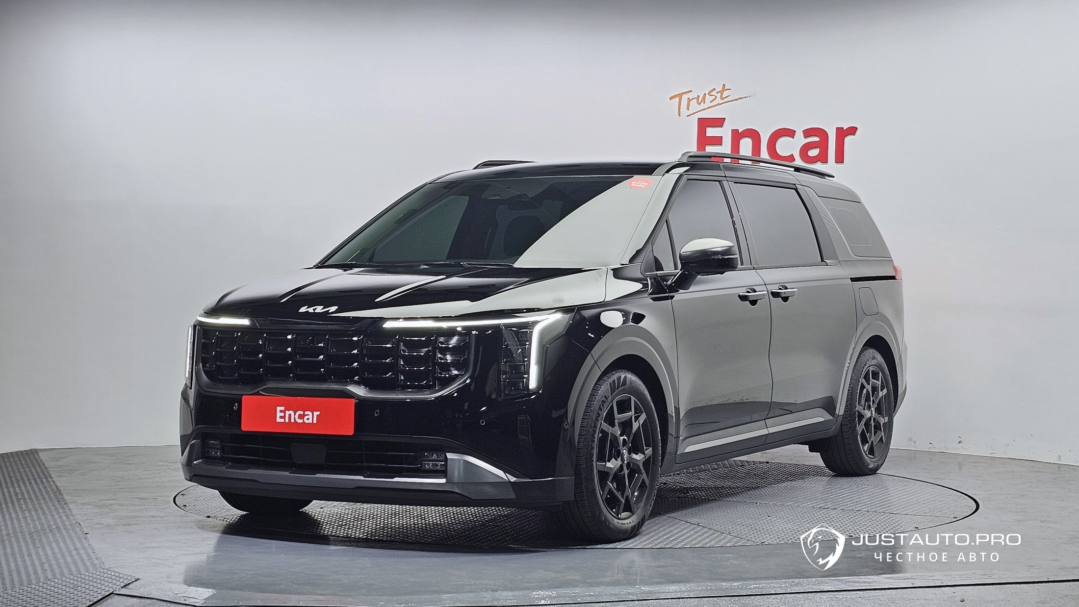Автомобиль Kia Canival