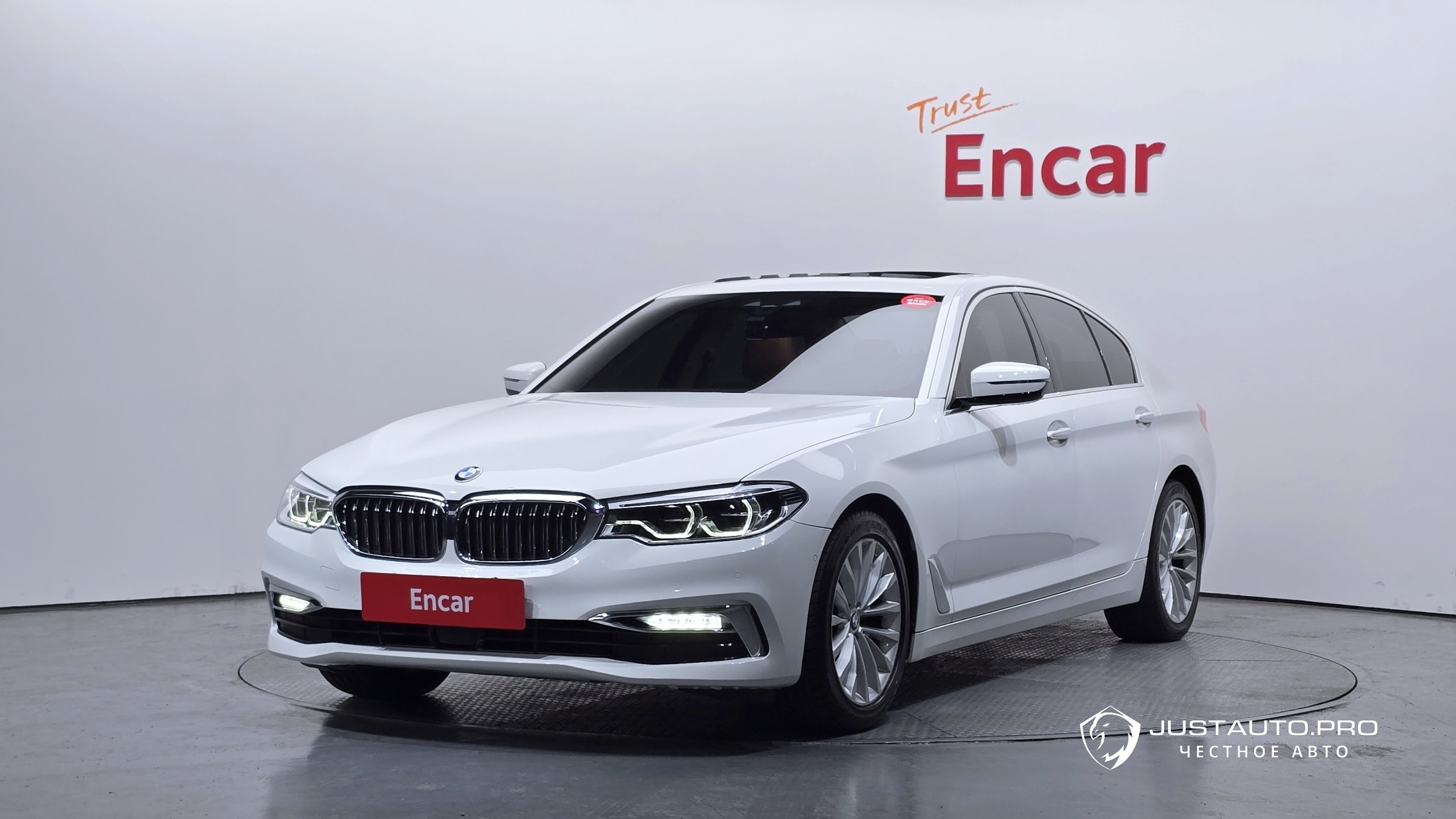 Автомобиль BMW 5-Series