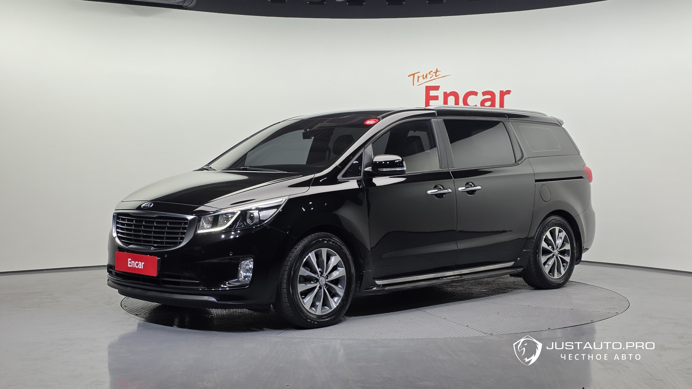 Автомобиль Kia Canival
