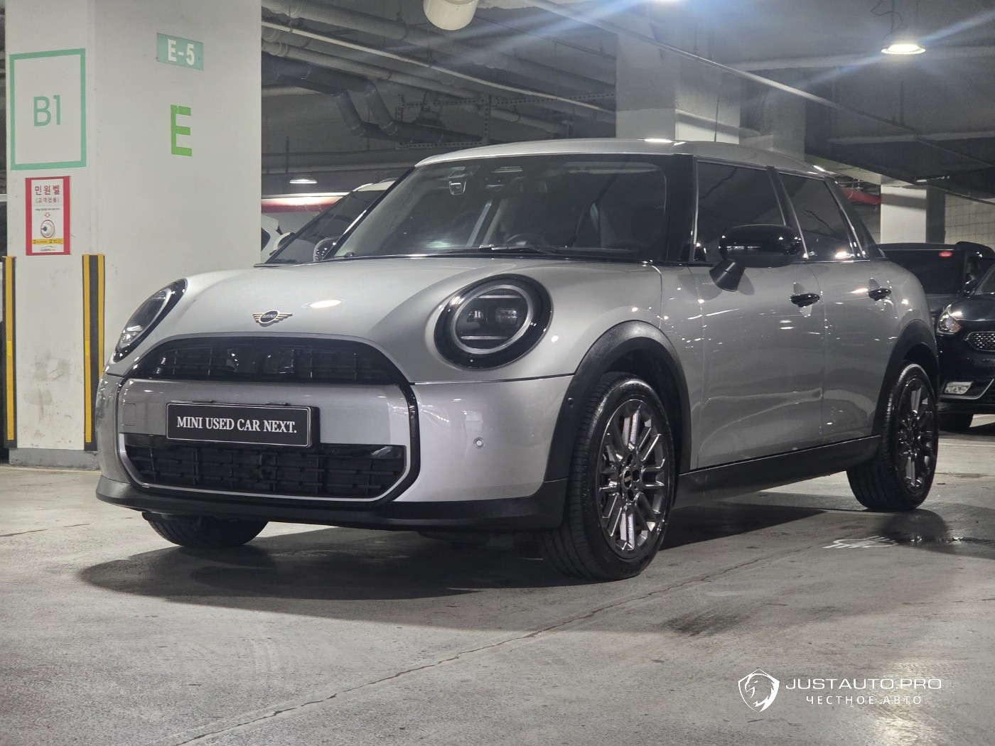 Автомобиль Mini Cooper