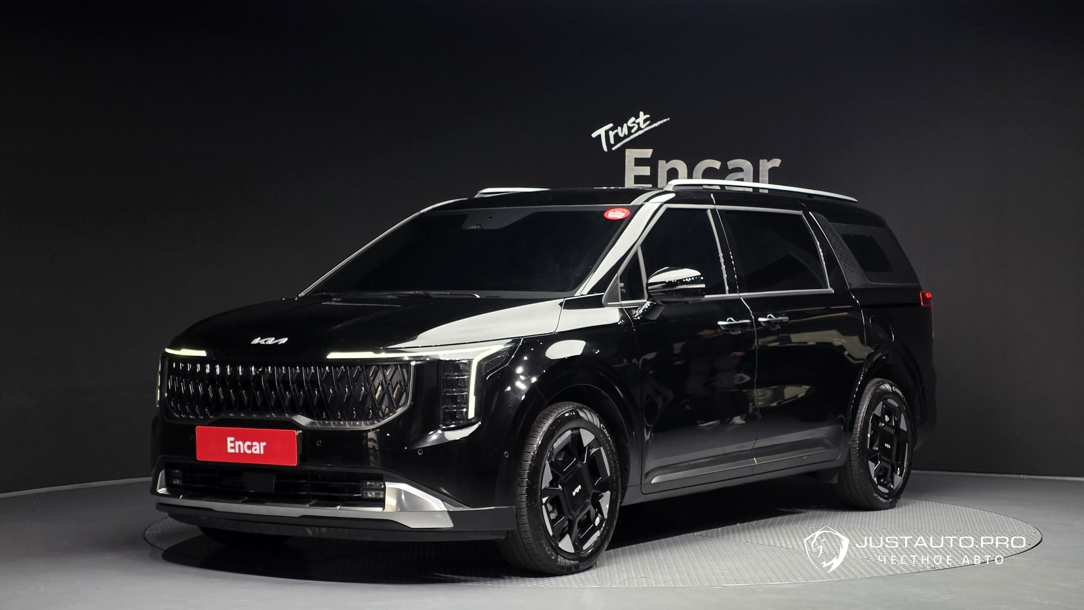Автомобиль Kia Canival