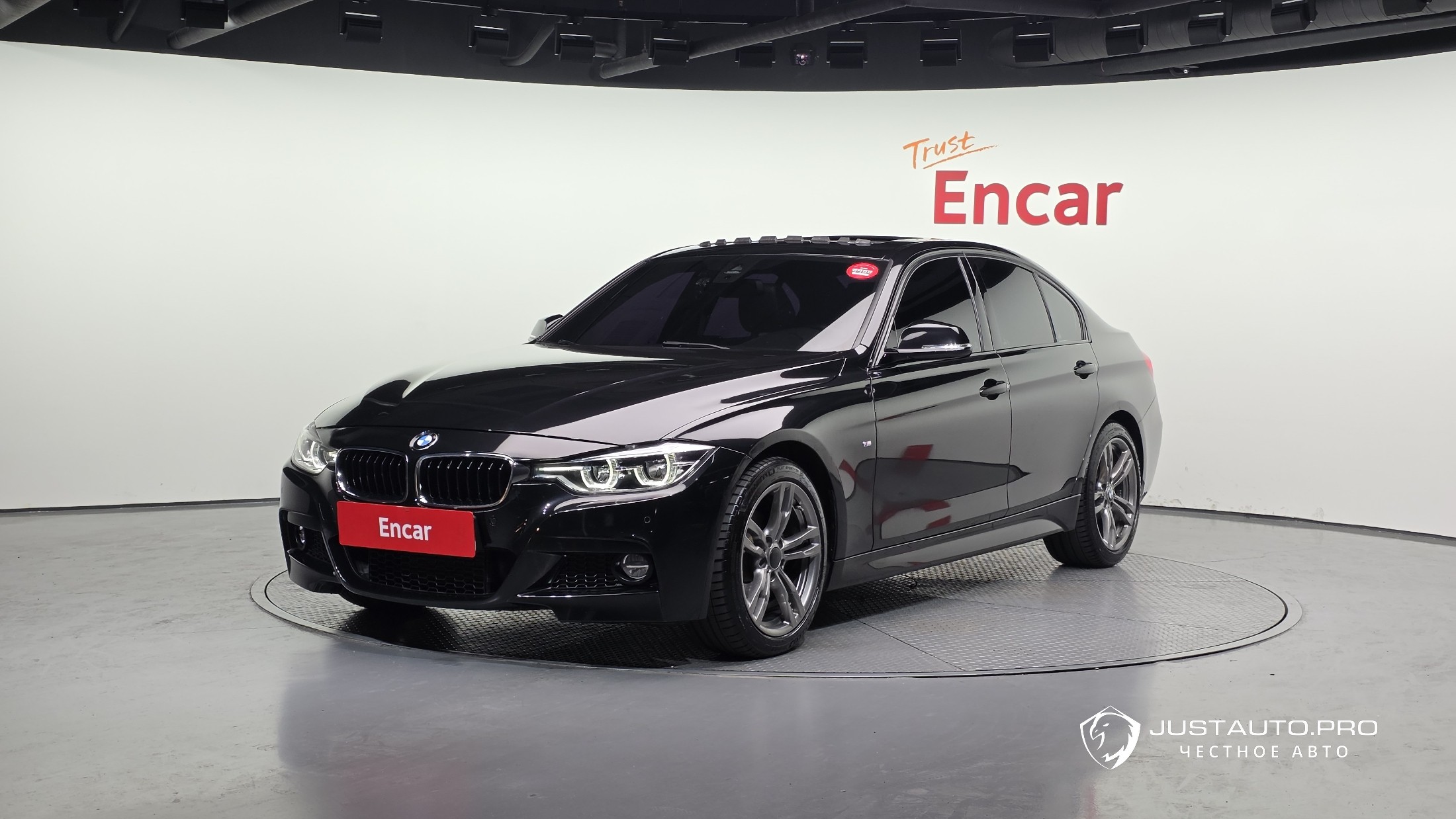 Автомобиль BMW 3-Series