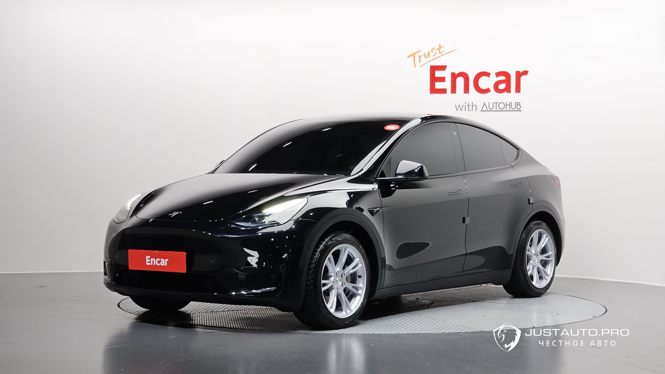 Автомобиль Tesla Model Y