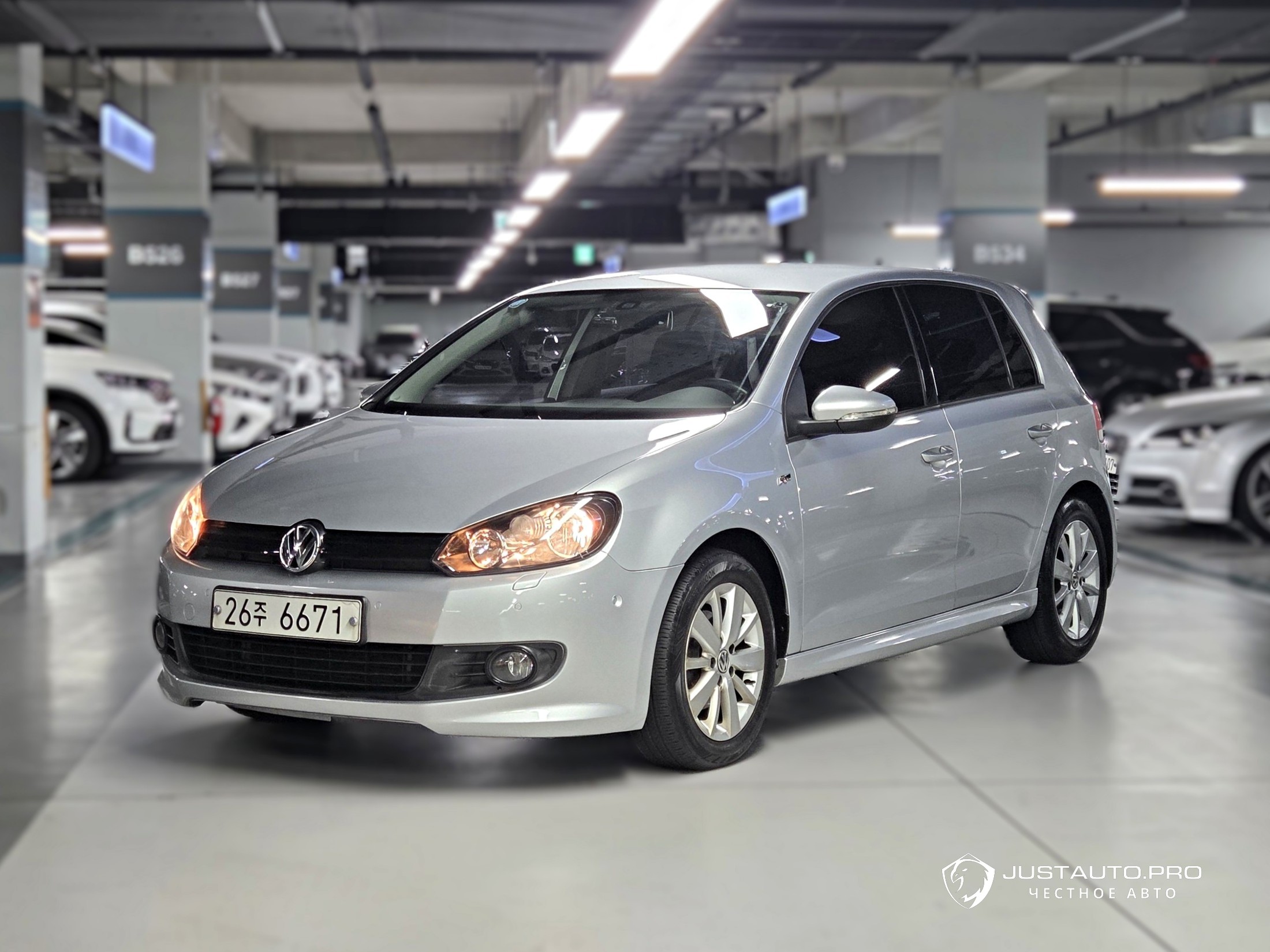 Автомобиль Volkswagen Golf
