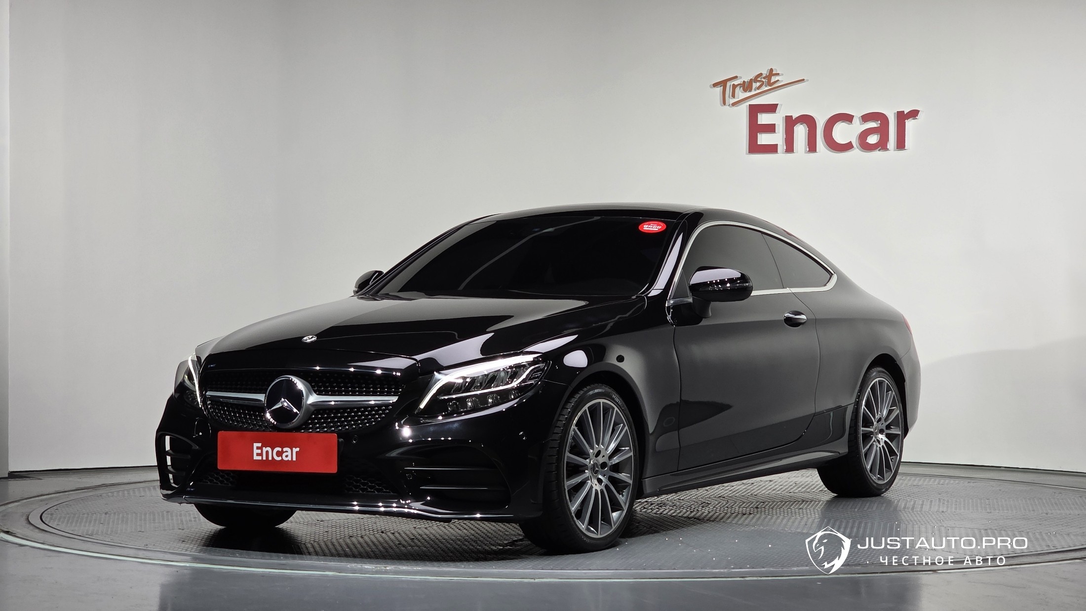 Автомобиль Mercedes-Benz C-Class