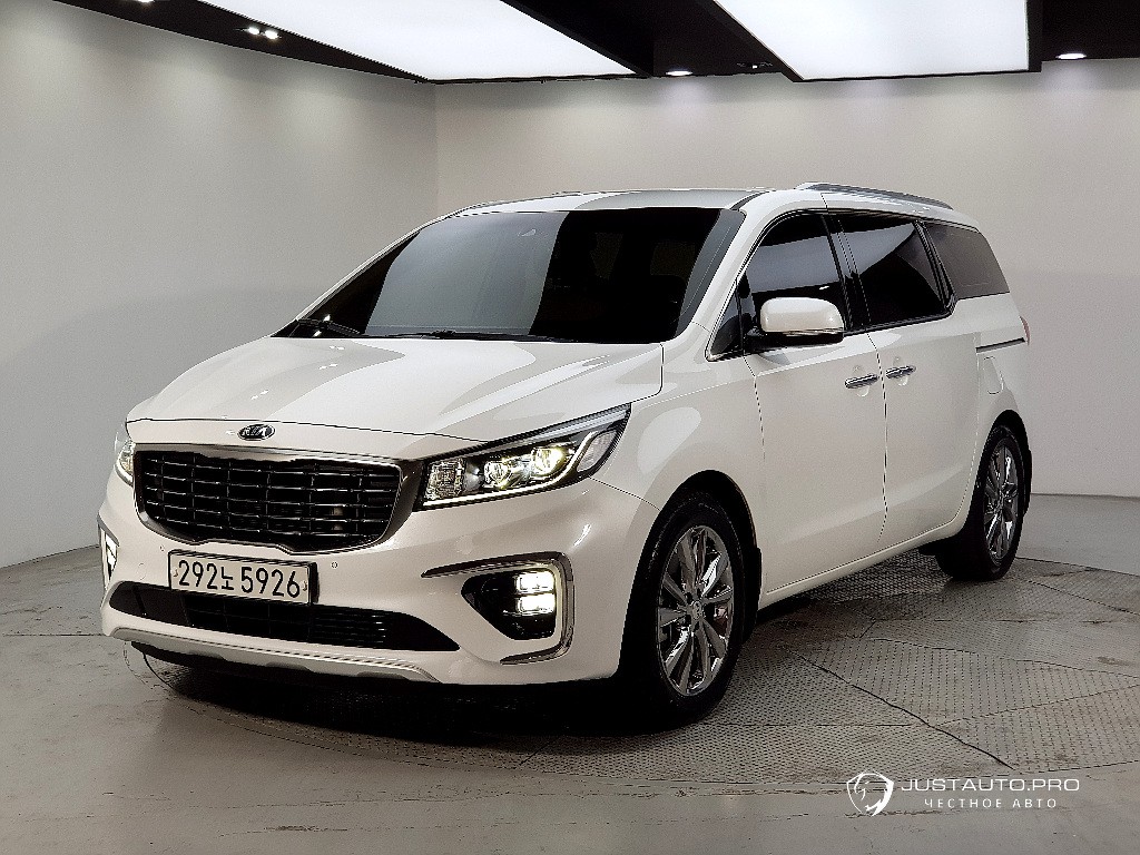 Автомобиль Kia Canival