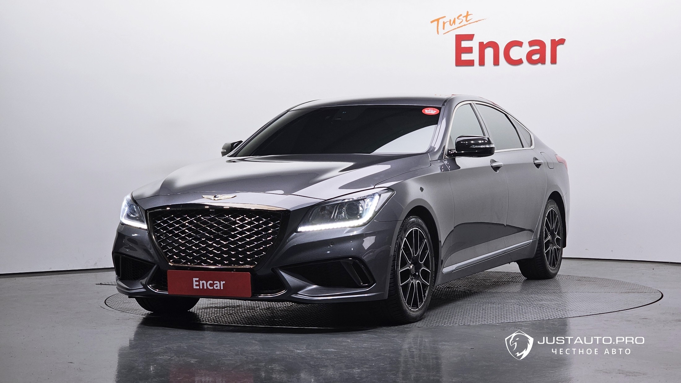 Автомобиль Hyundai Genesis