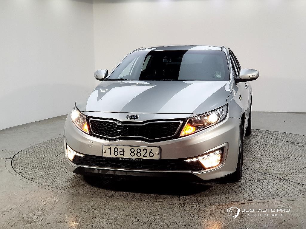 Автомобиль Kia K5