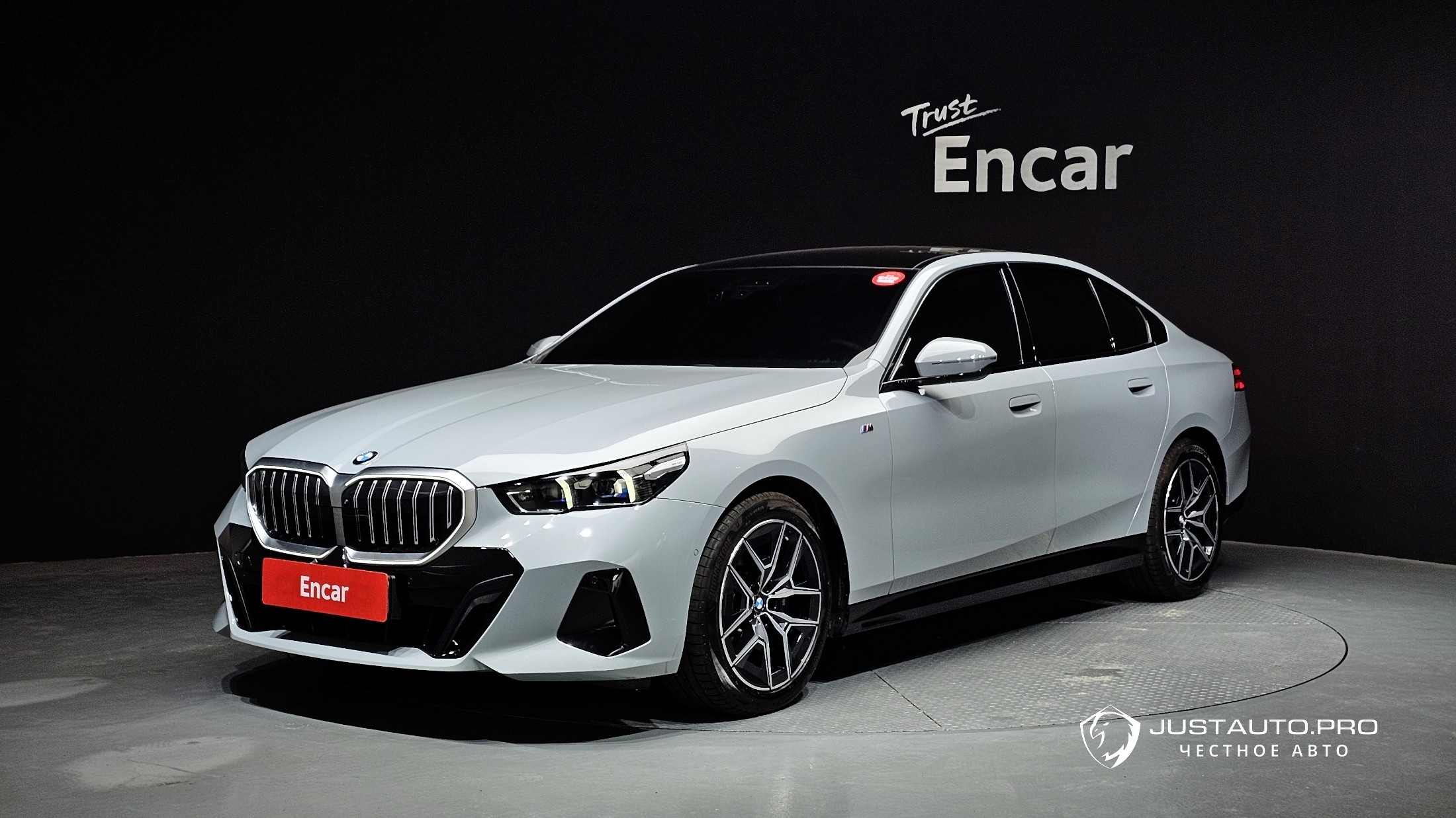 Автомобиль BMW 5-Series