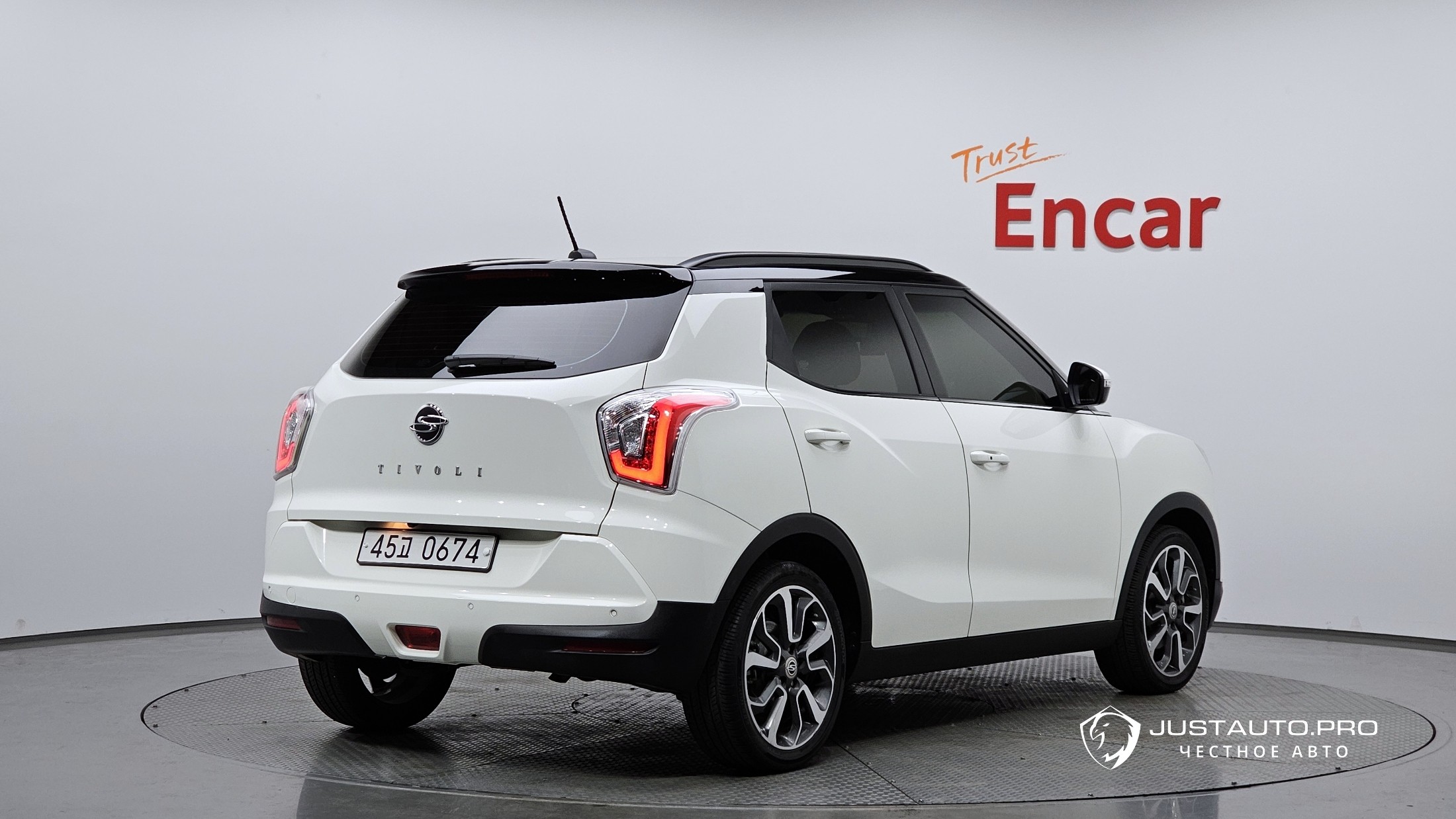 Автомобиль KG_Mobility_Ssangyong TIBOLI