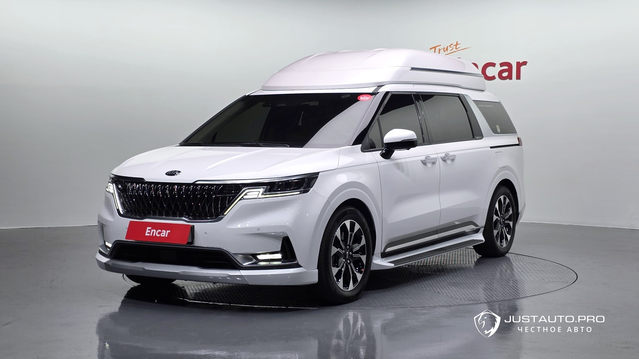 Автомобиль Kia Canival