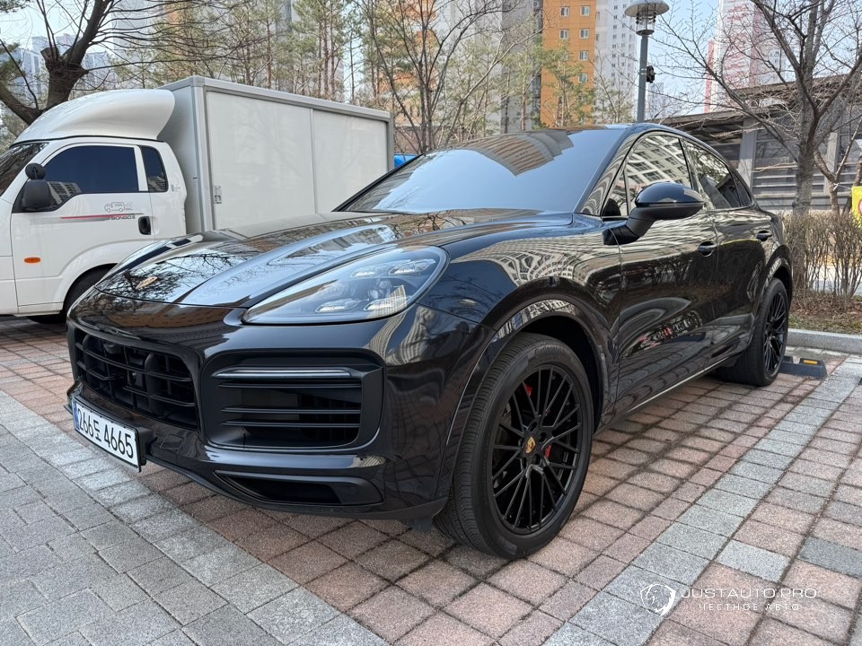 Автомобиль Porsche Cayenne