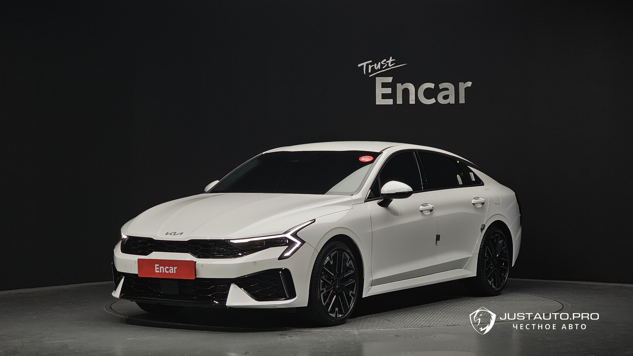 Автомобиль Kia K5