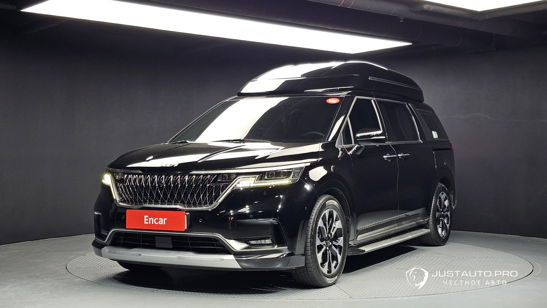 Автомобиль Kia Canival