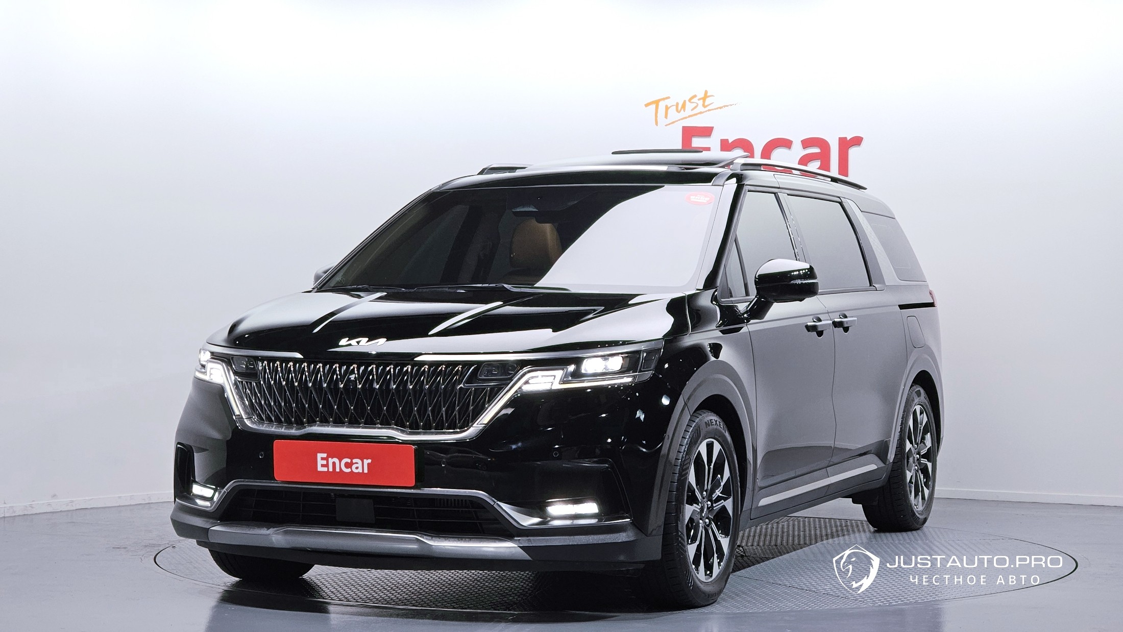Автомобиль Kia Canival