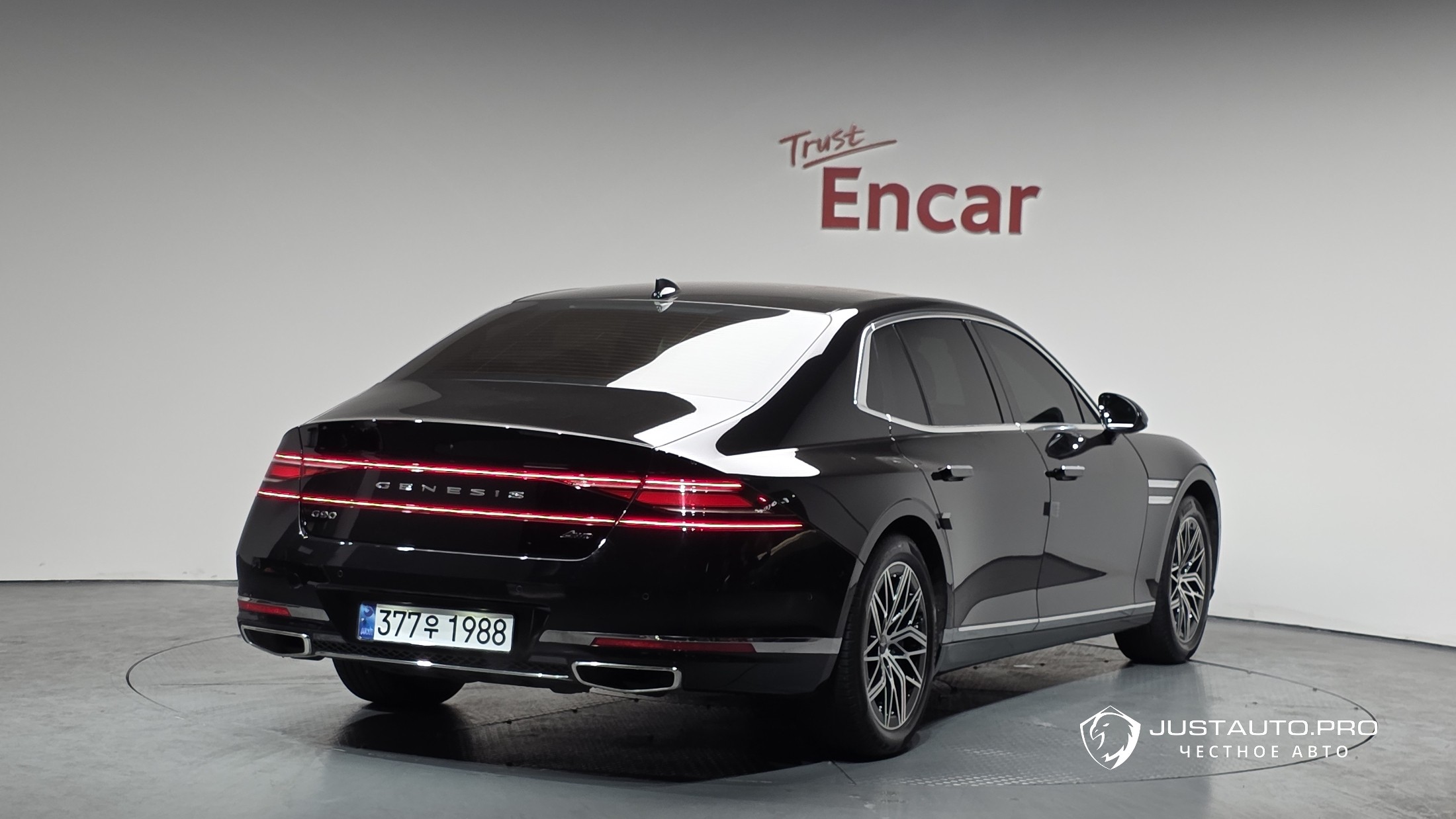 Автомобиль Genesis G90