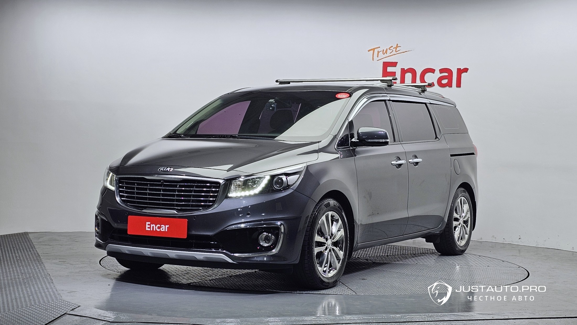 Автомобиль Kia Canival