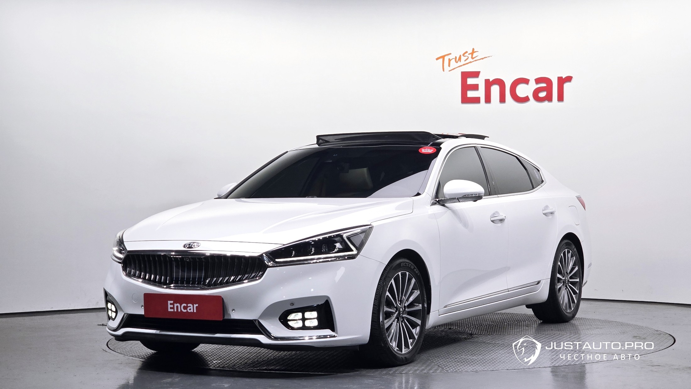 Автомобиль Kia K7