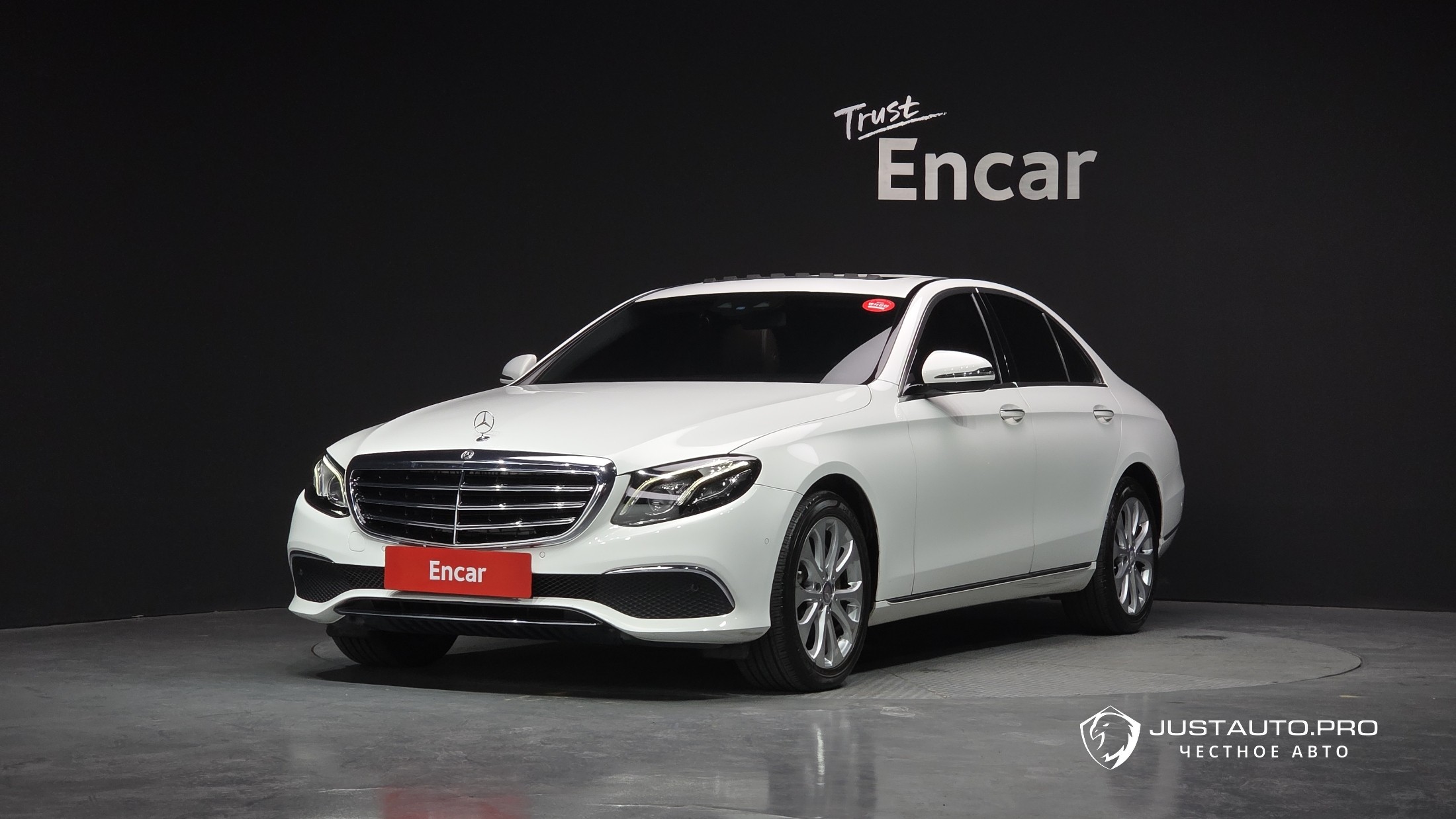 Автомобиль Mercedes-Benz E-Class