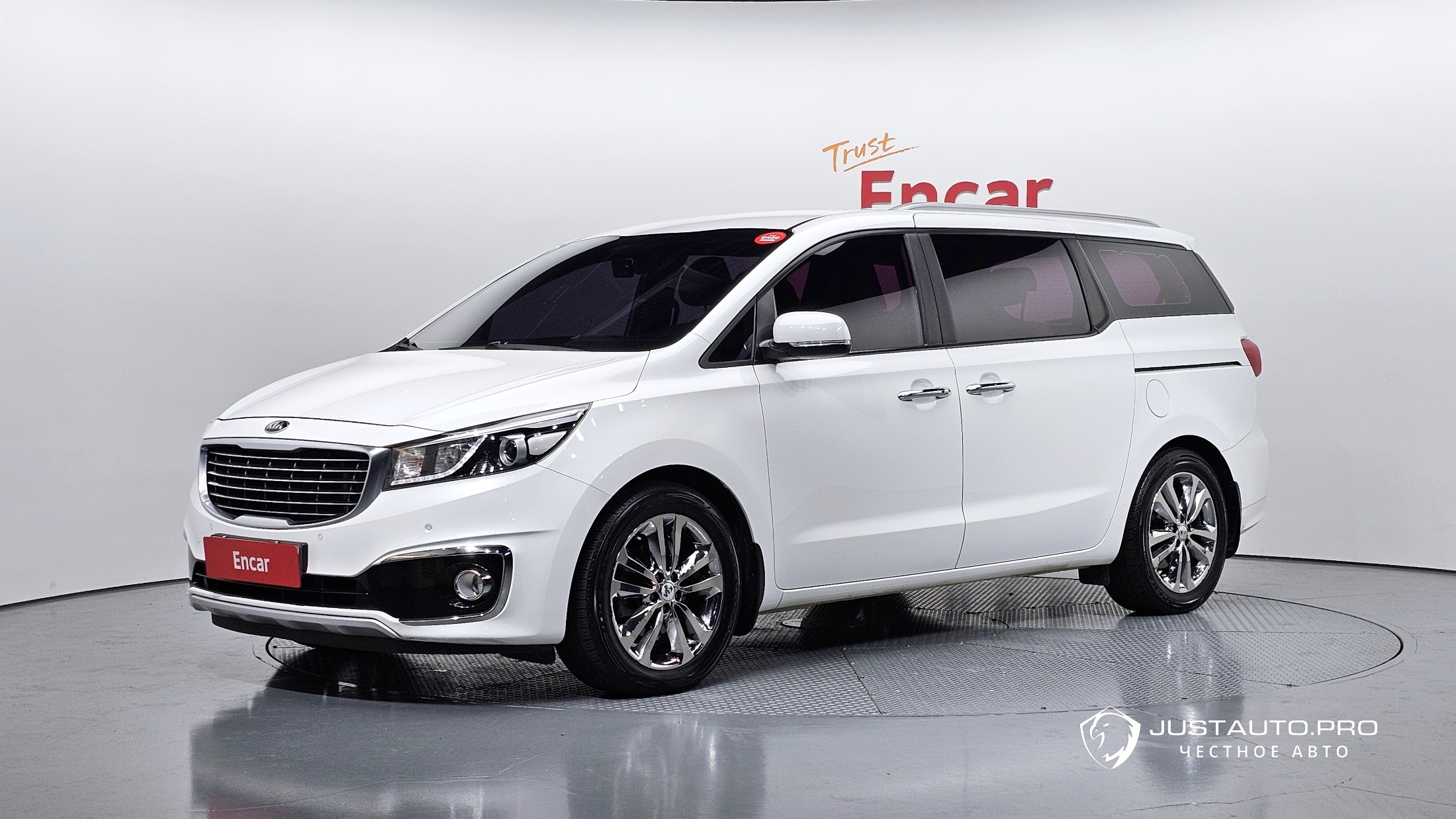 Автомобиль Kia Canival