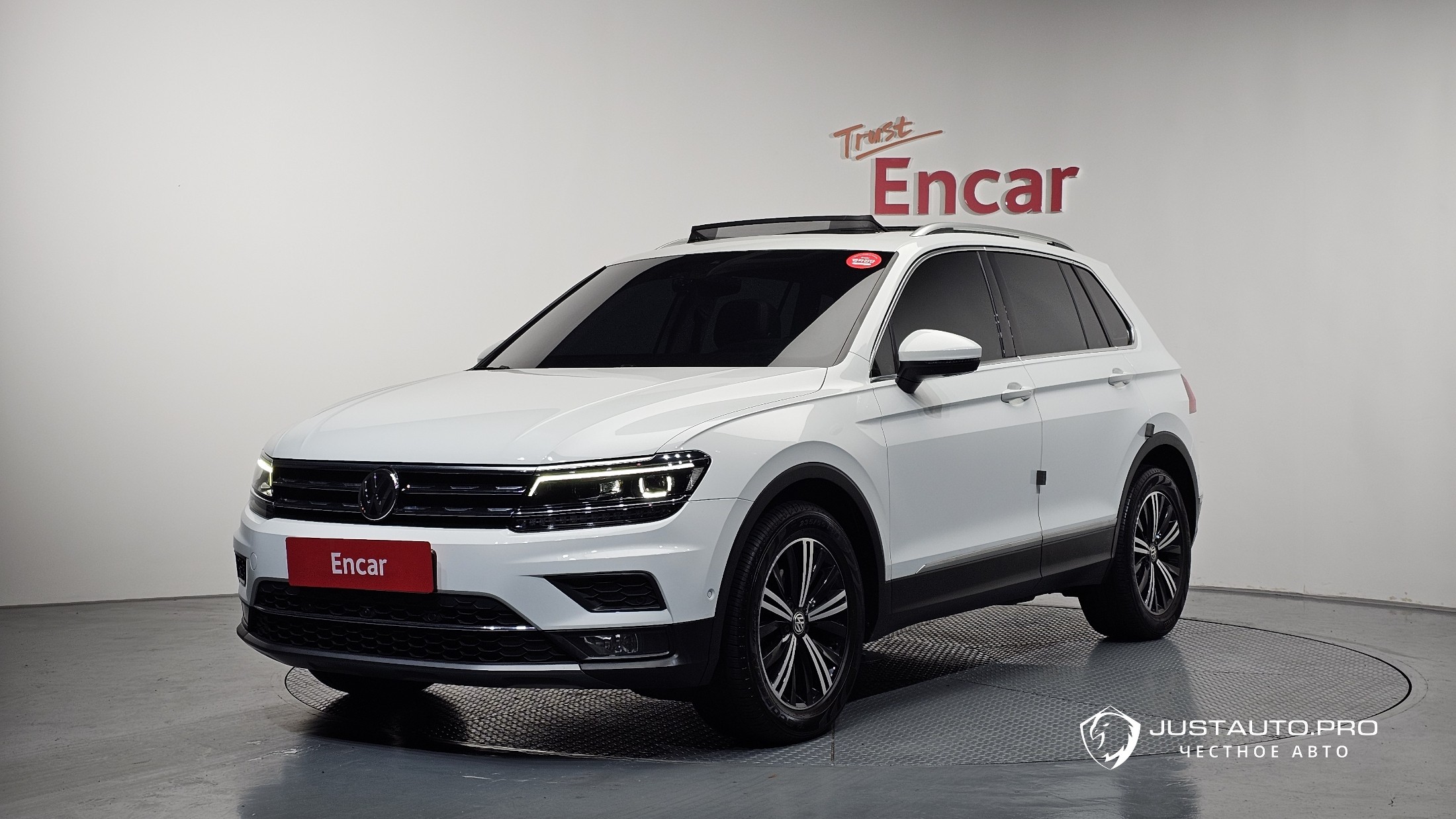 Автомобиль Volkswagen Tiguan