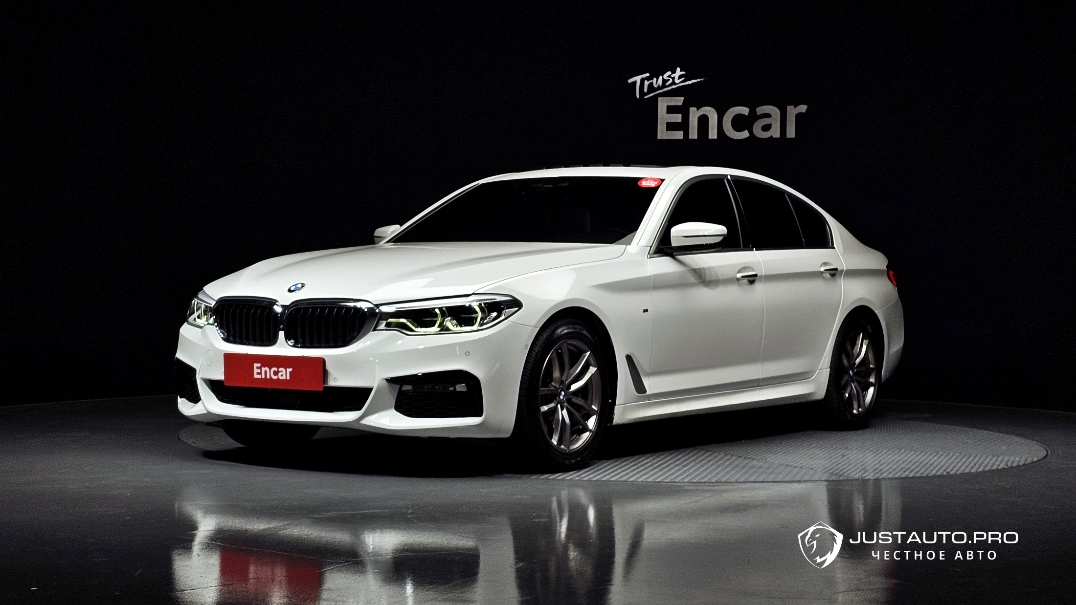 Автомобиль BMW 5-Series
